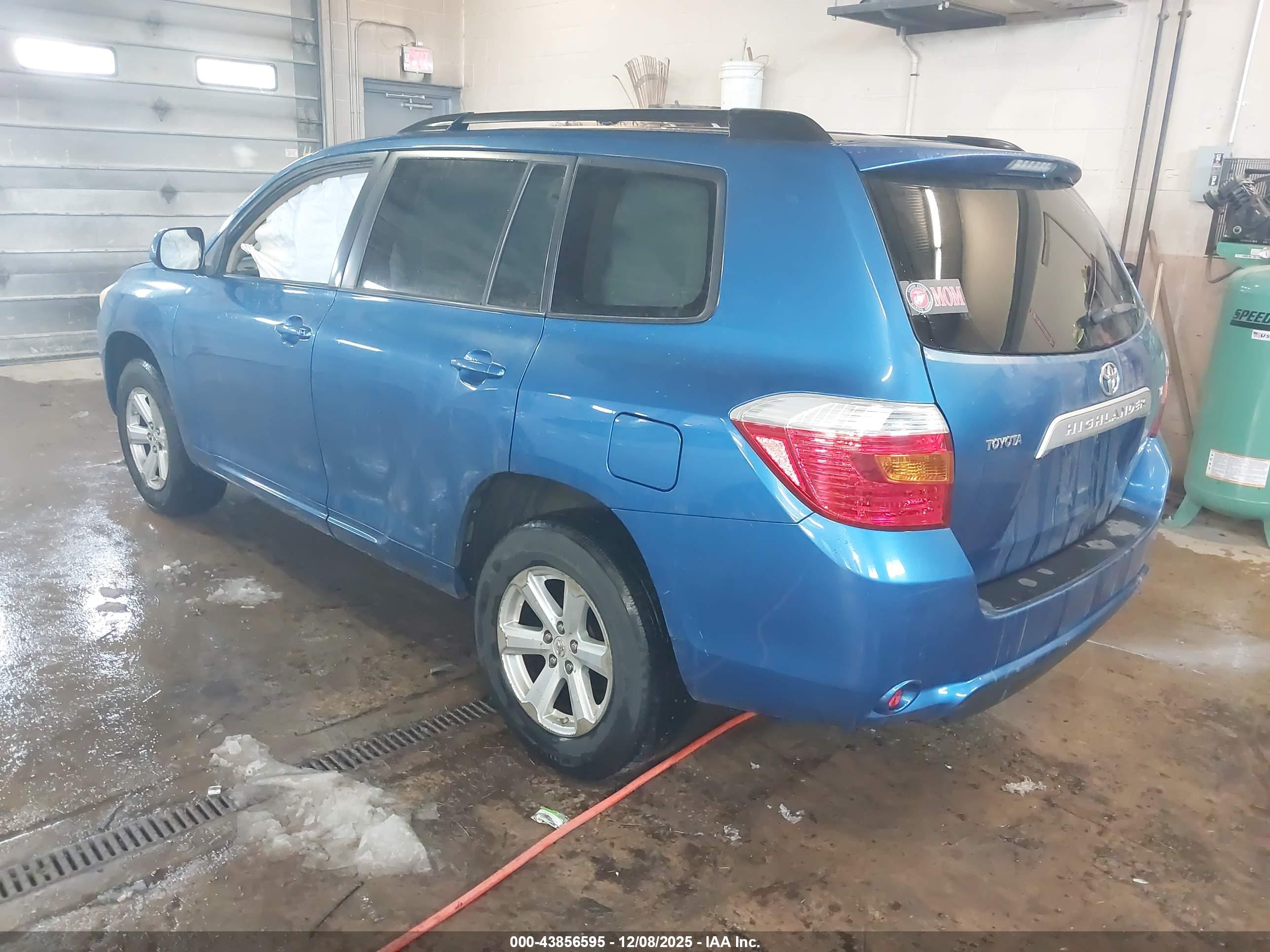 TOYOTA HIGHLANDER image 3