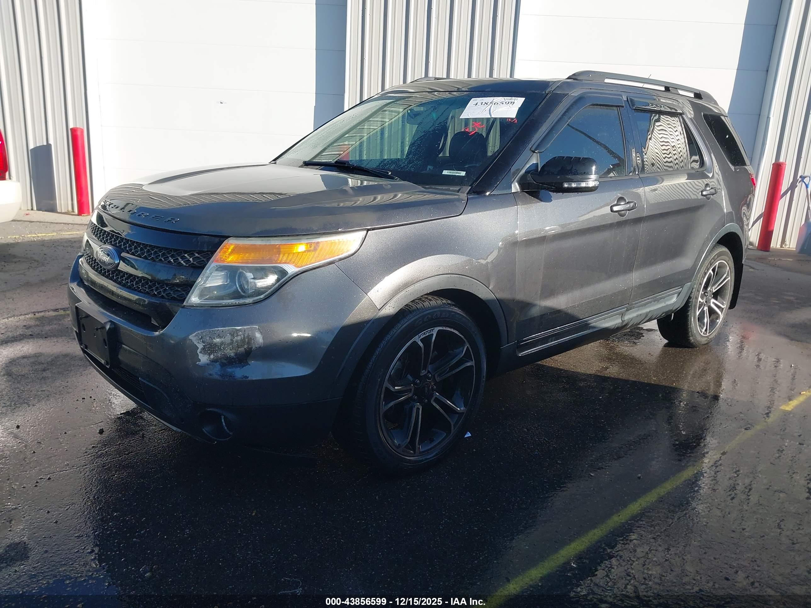 FORD EXPLORER image 2