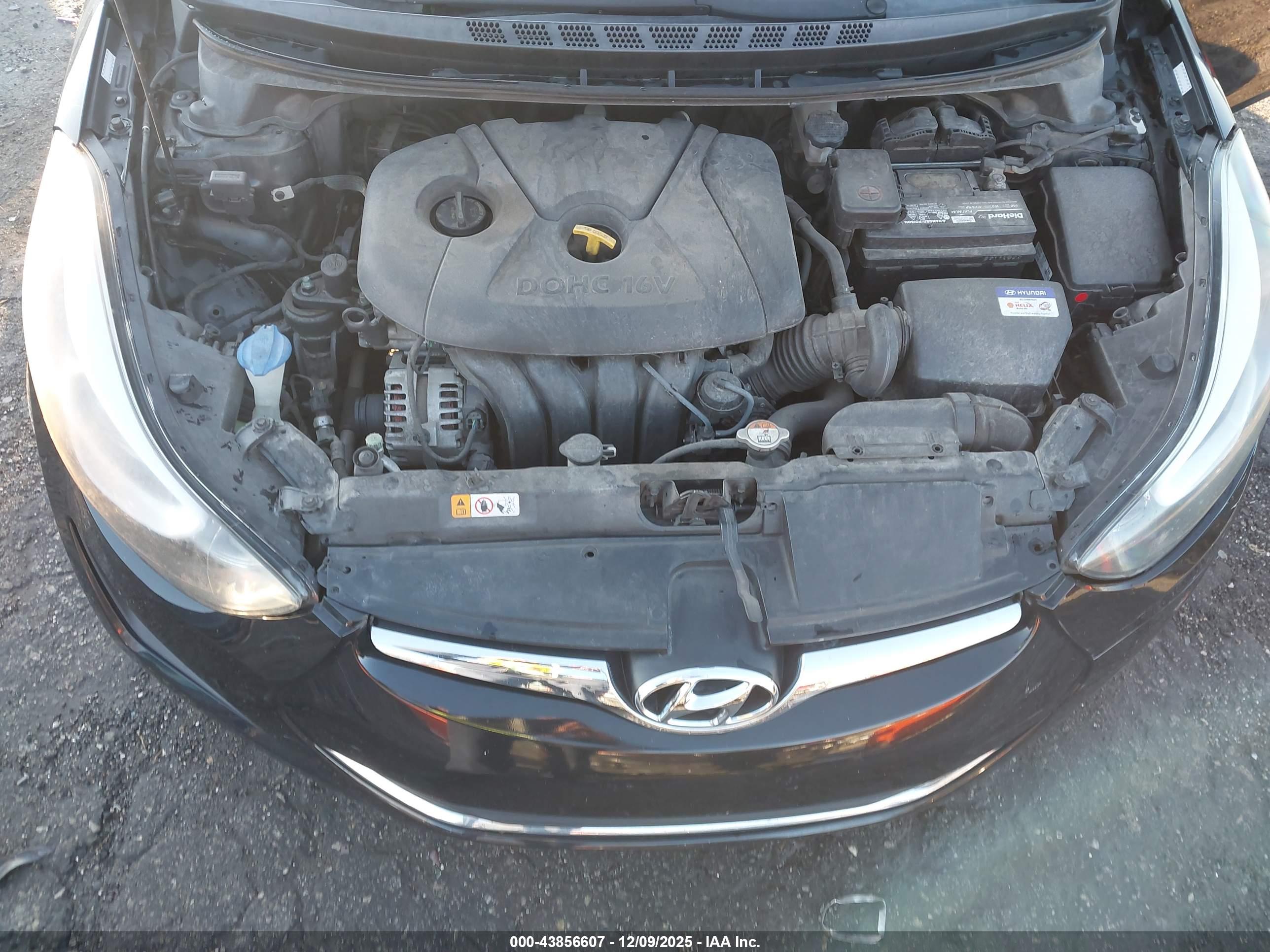 HYUNDAI ELANTRA image 10