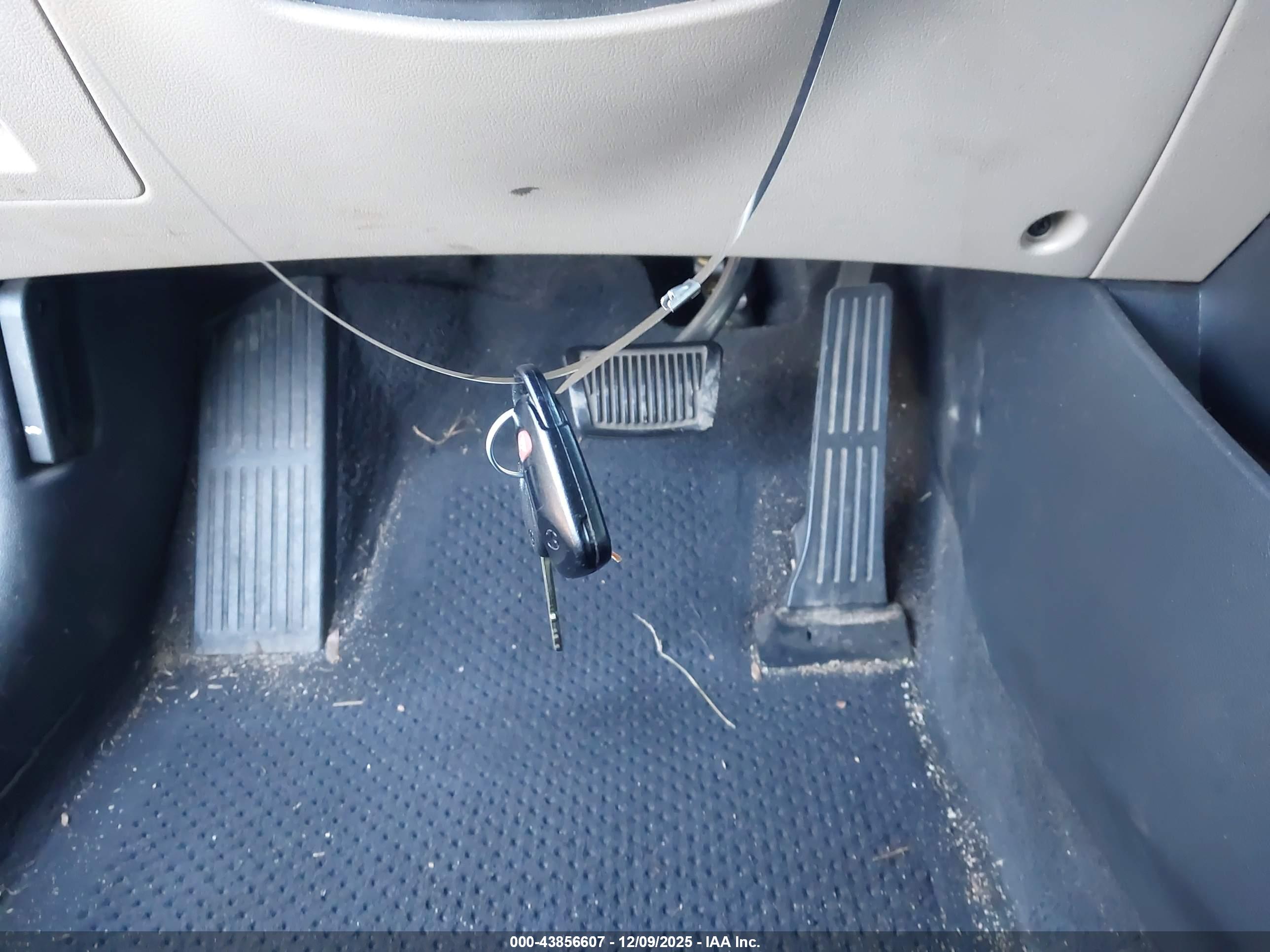 HYUNDAI ELANTRA image 11
