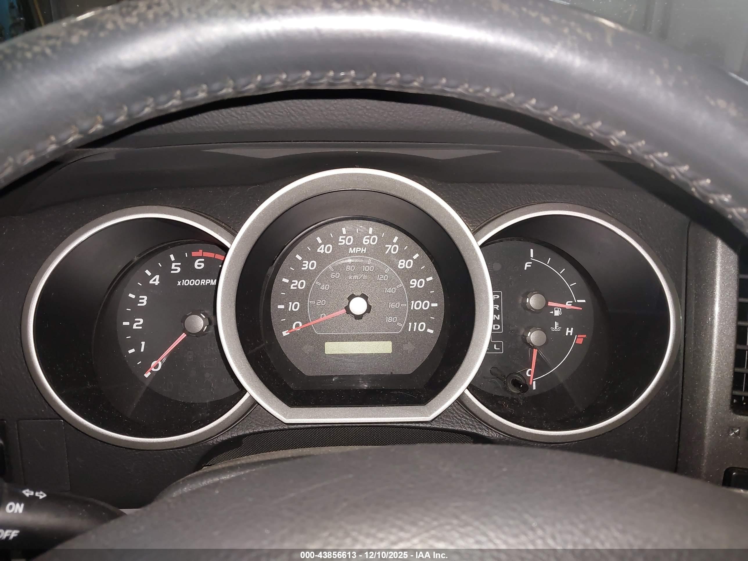 TOYOTA 4RUNNER image 7