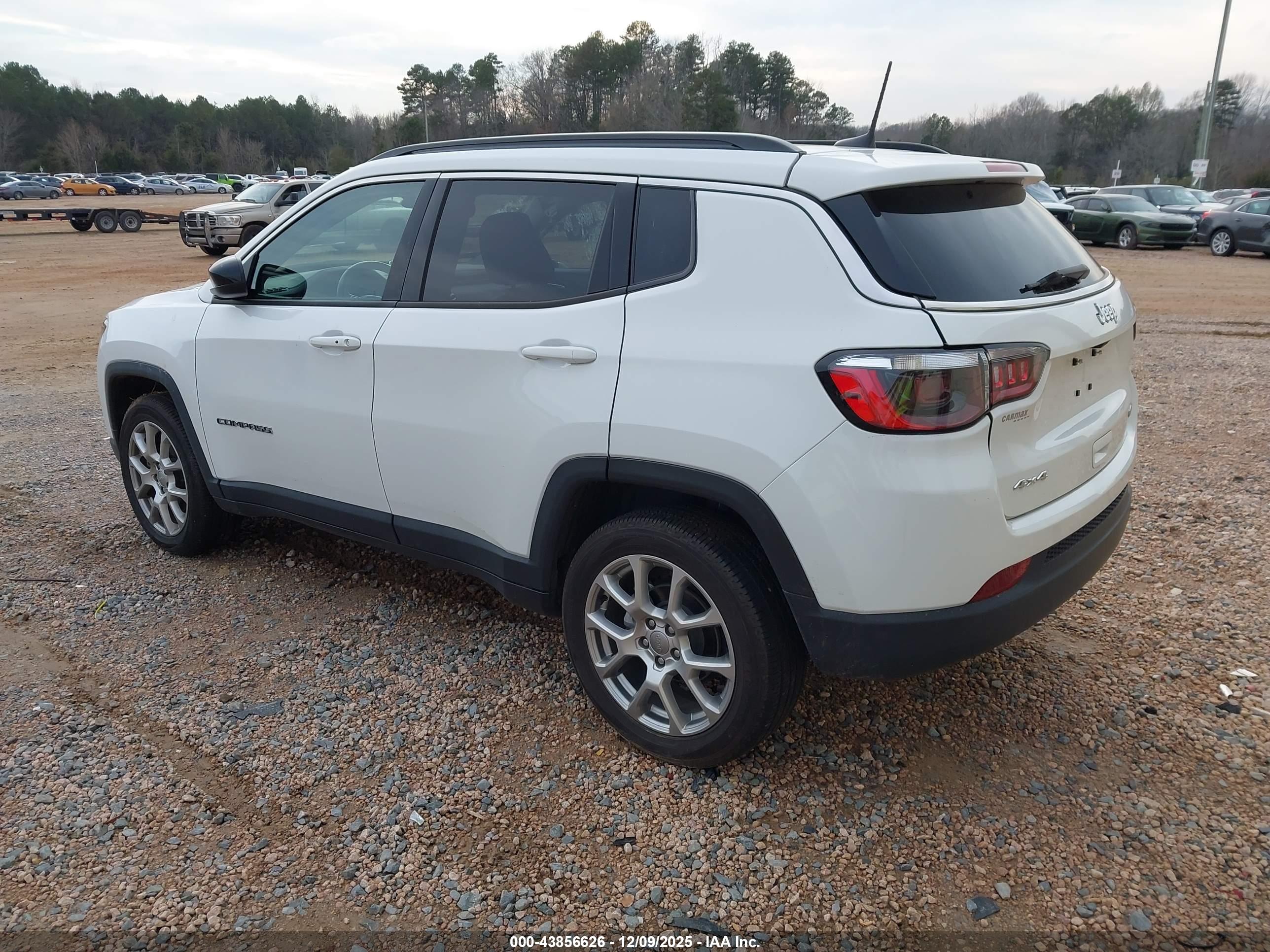 JEEP COMPASS image 3