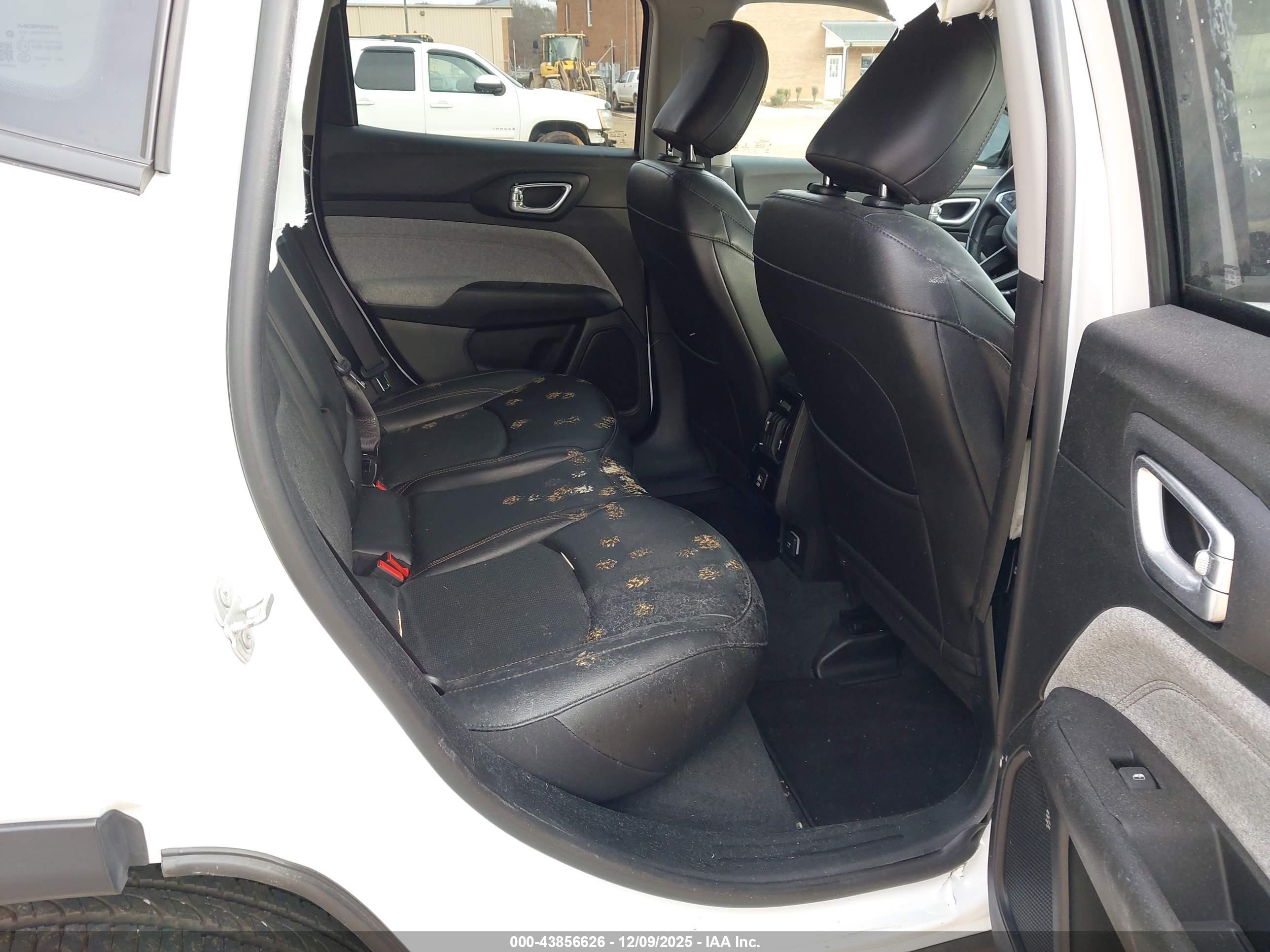 JEEP COMPASS image 8