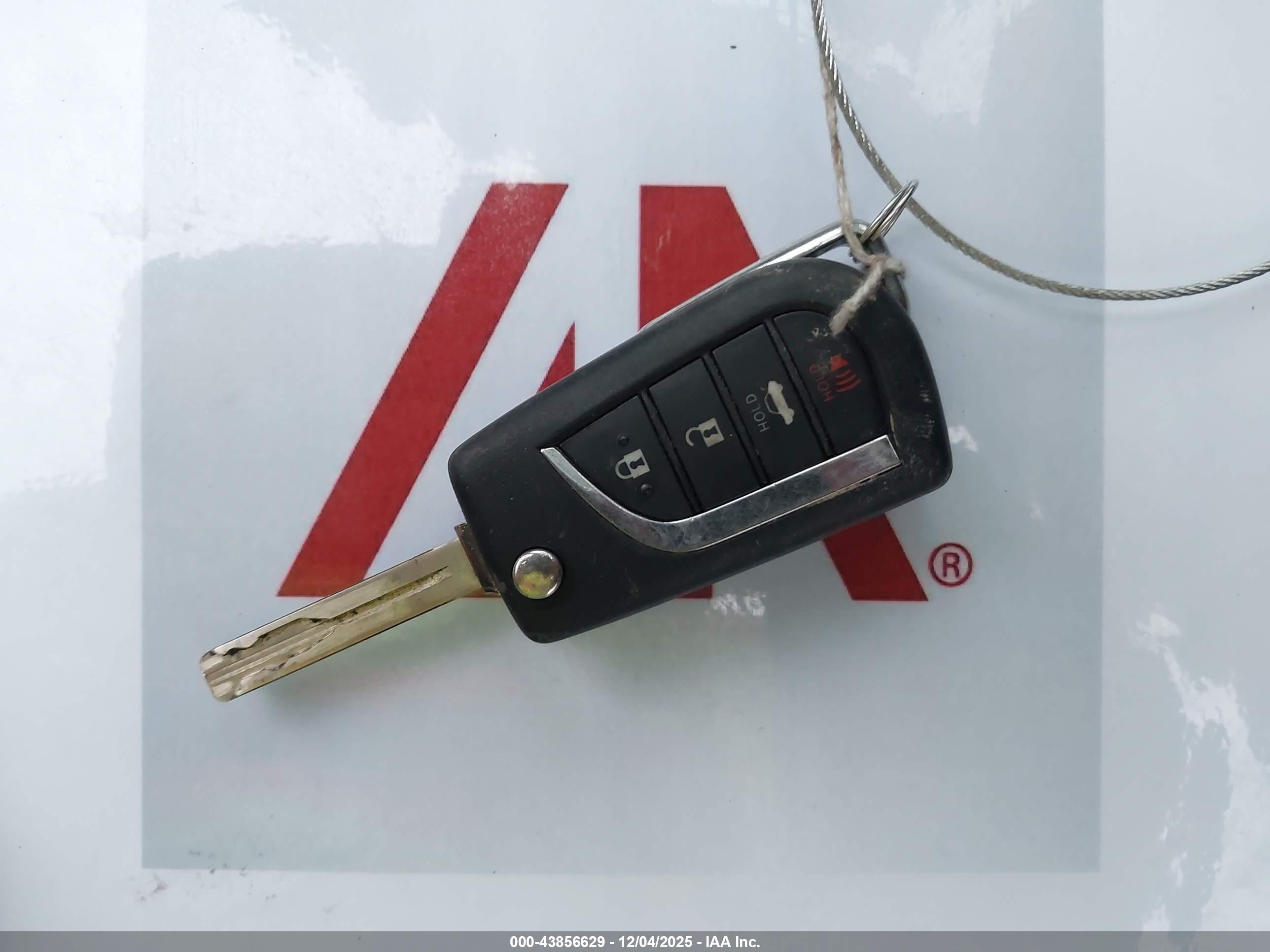 TOYOTA CAMRY image 11