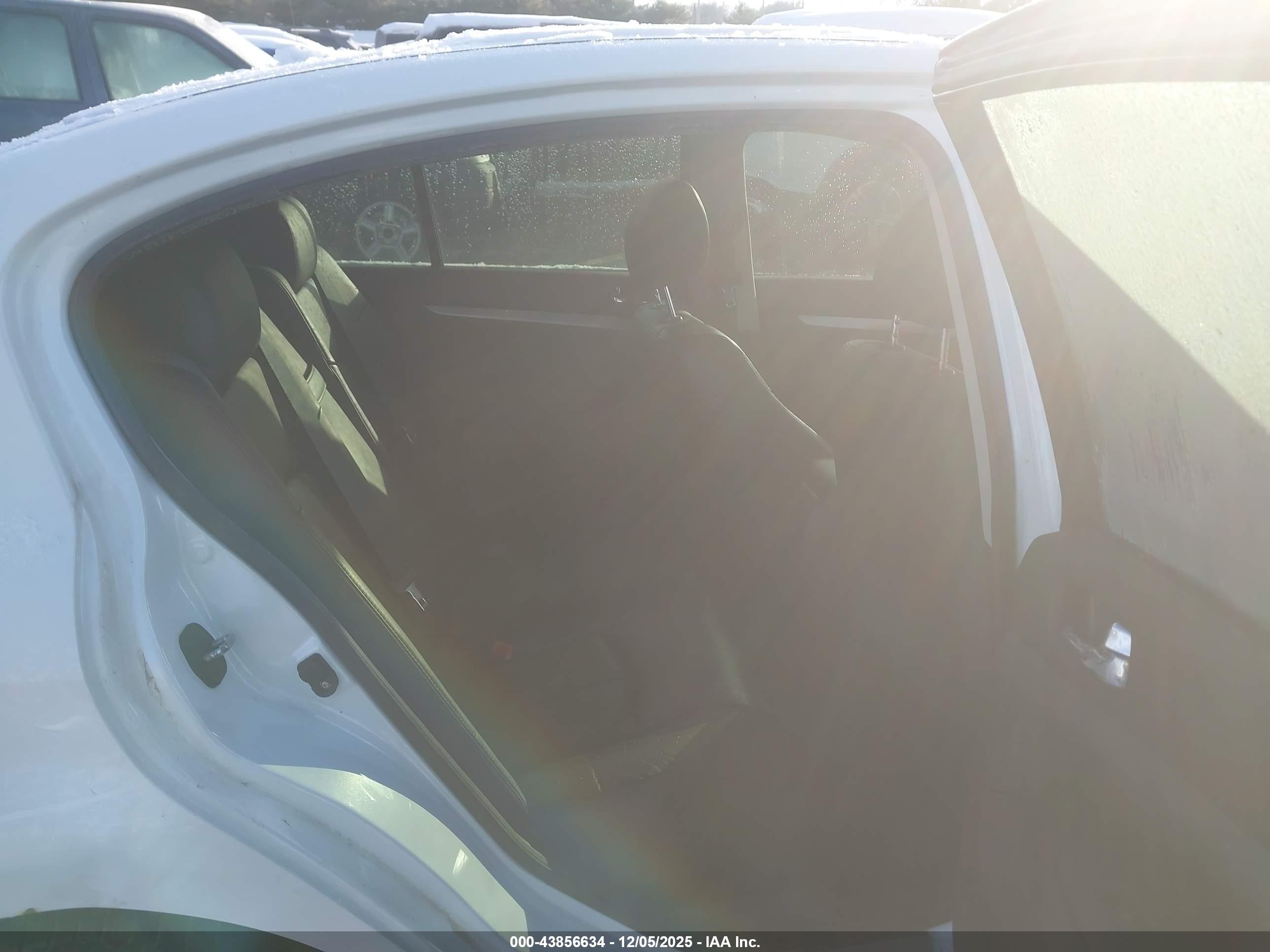 INFINITI G37X image 8