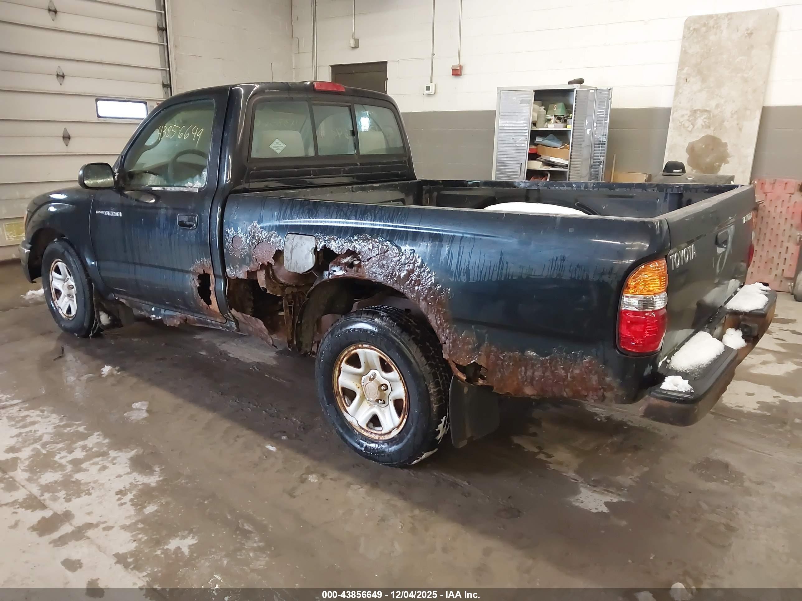 TOYOTA TACOMA image 3