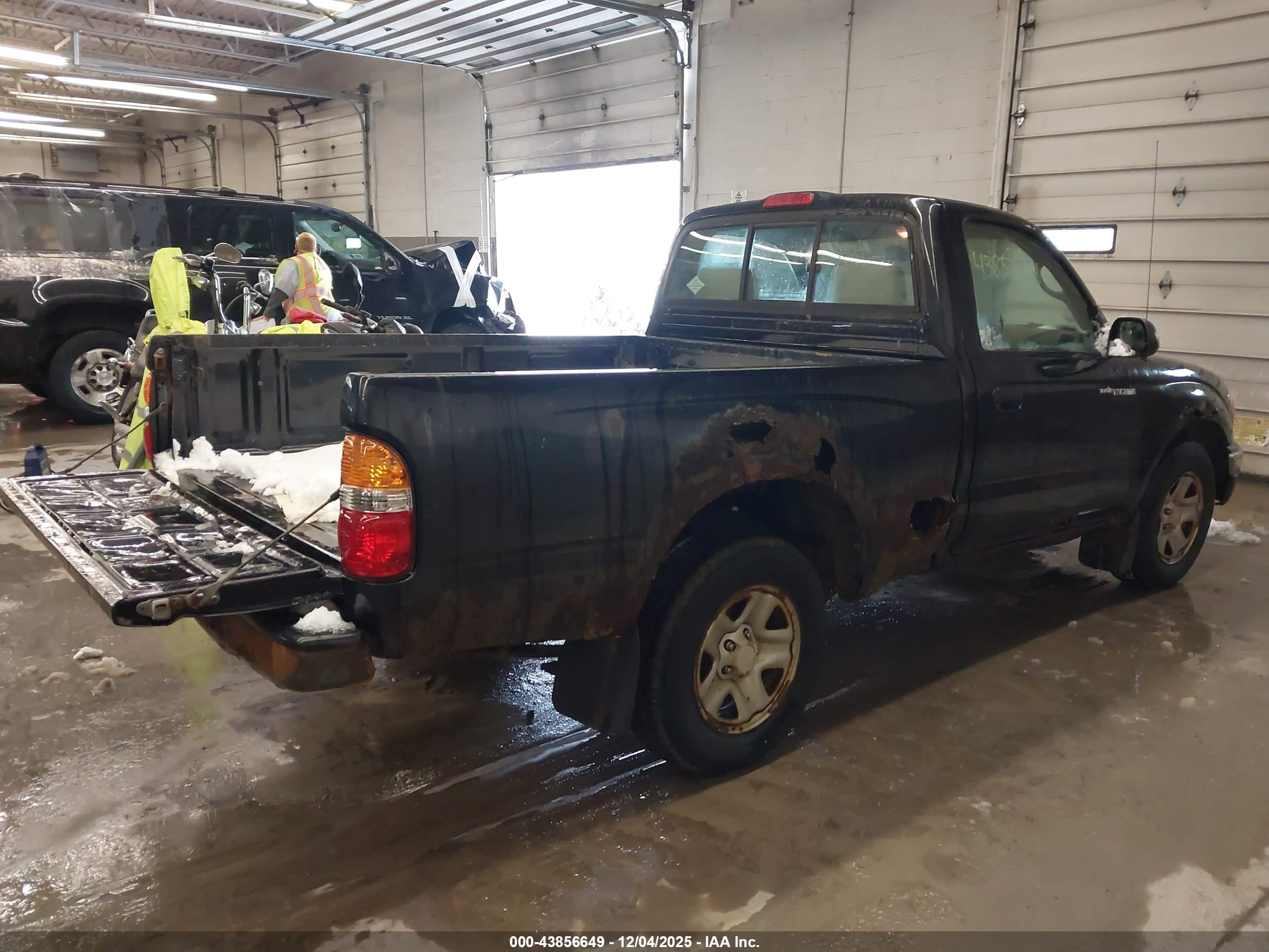 TOYOTA TACOMA image 4