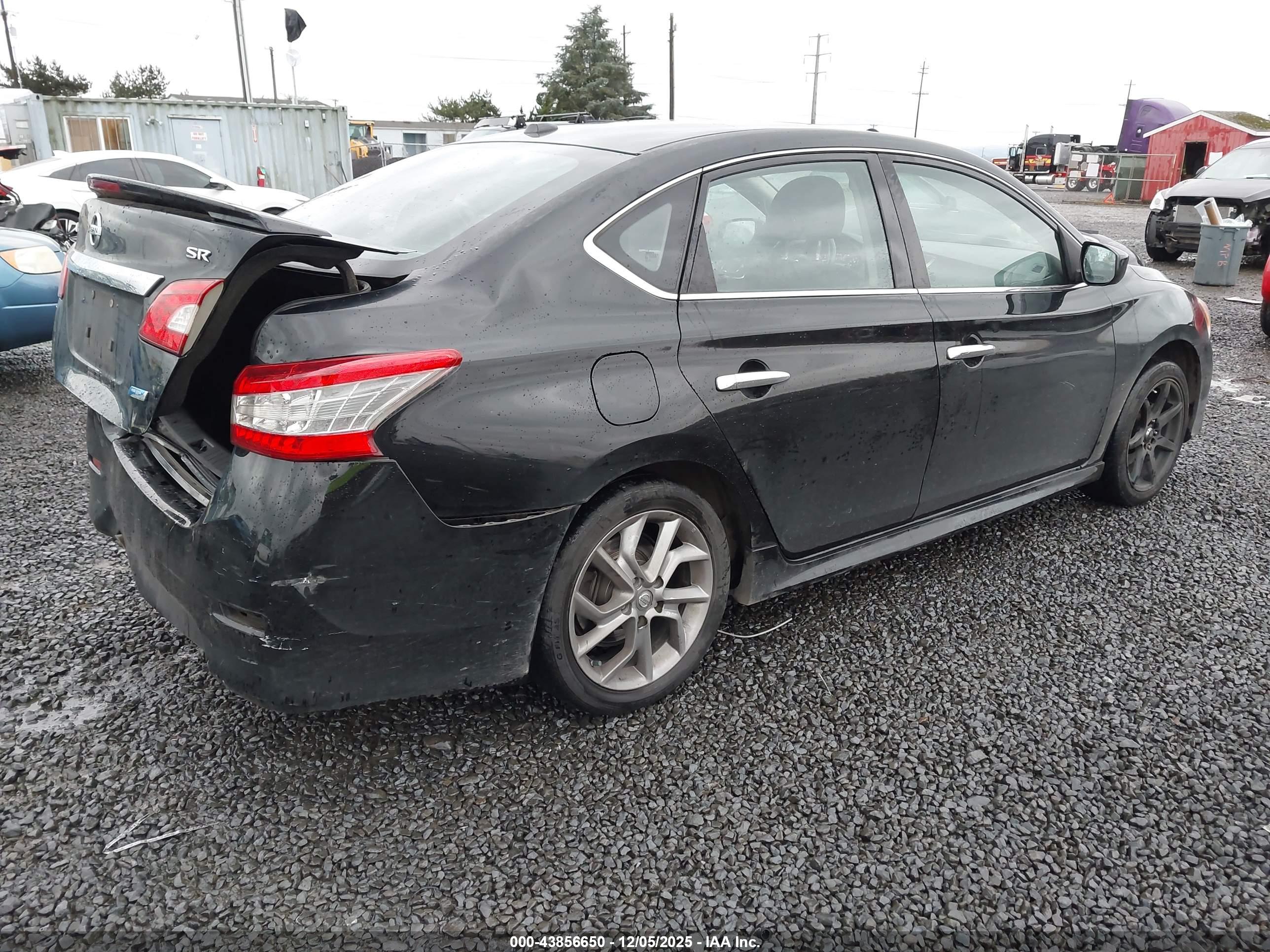 NISSAN SENTRA image 4