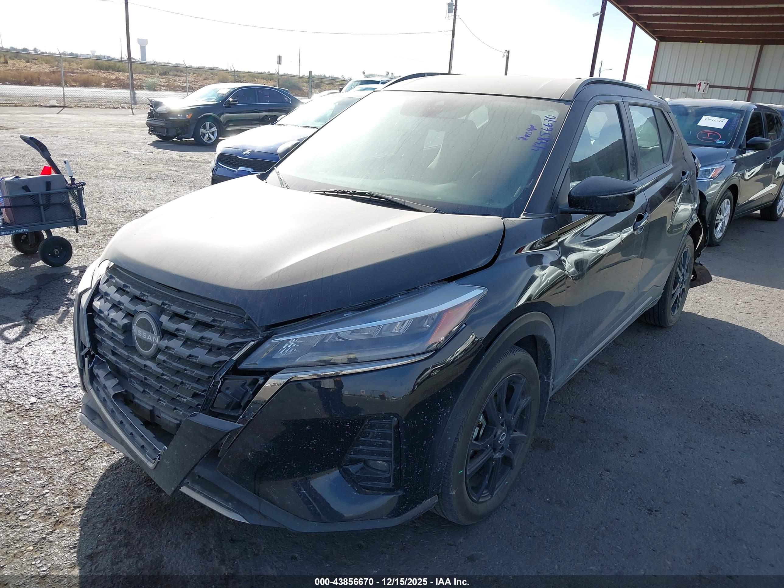 NISSAN KICKS image 2