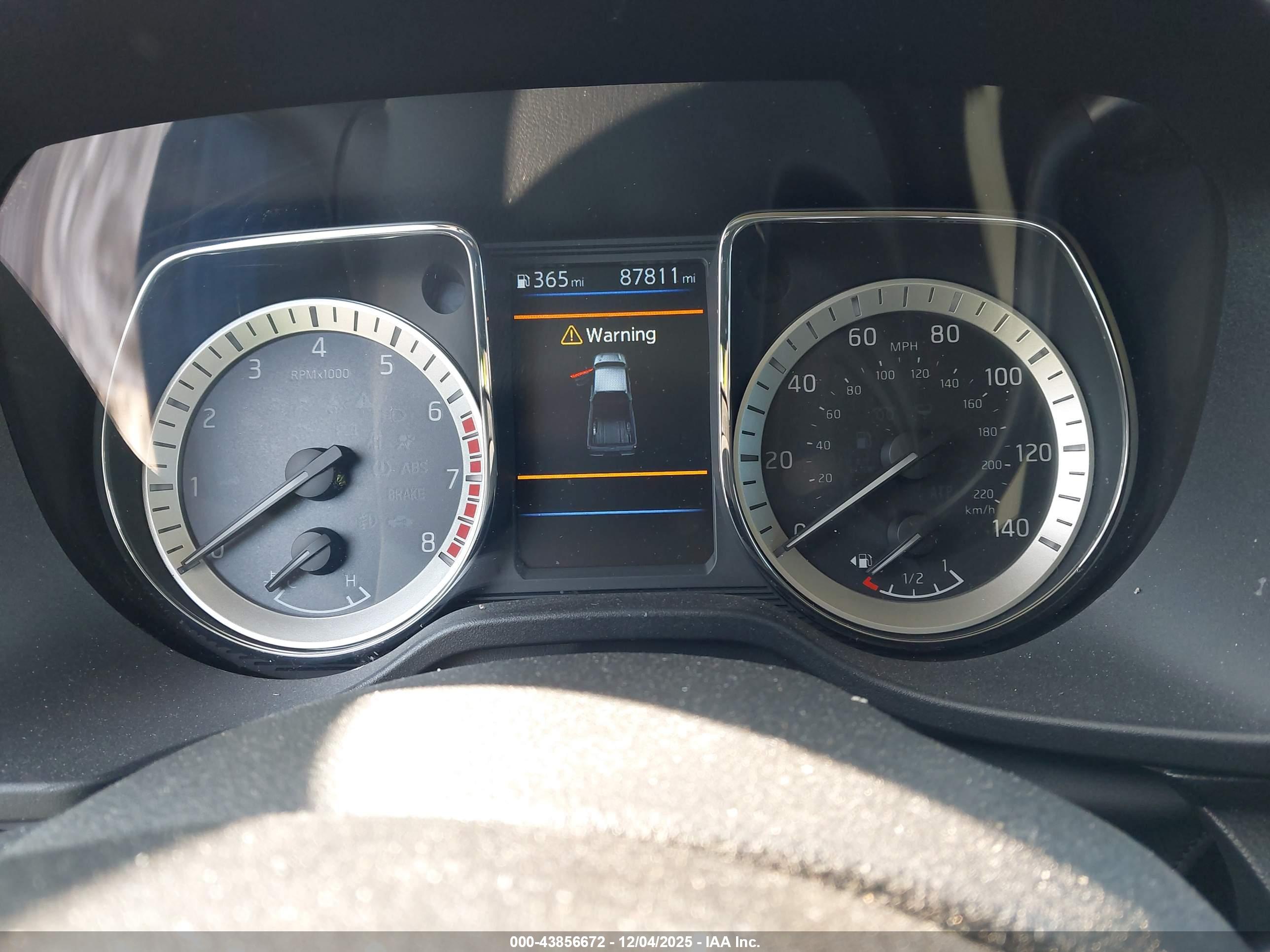 NISSAN TITAN image 7
