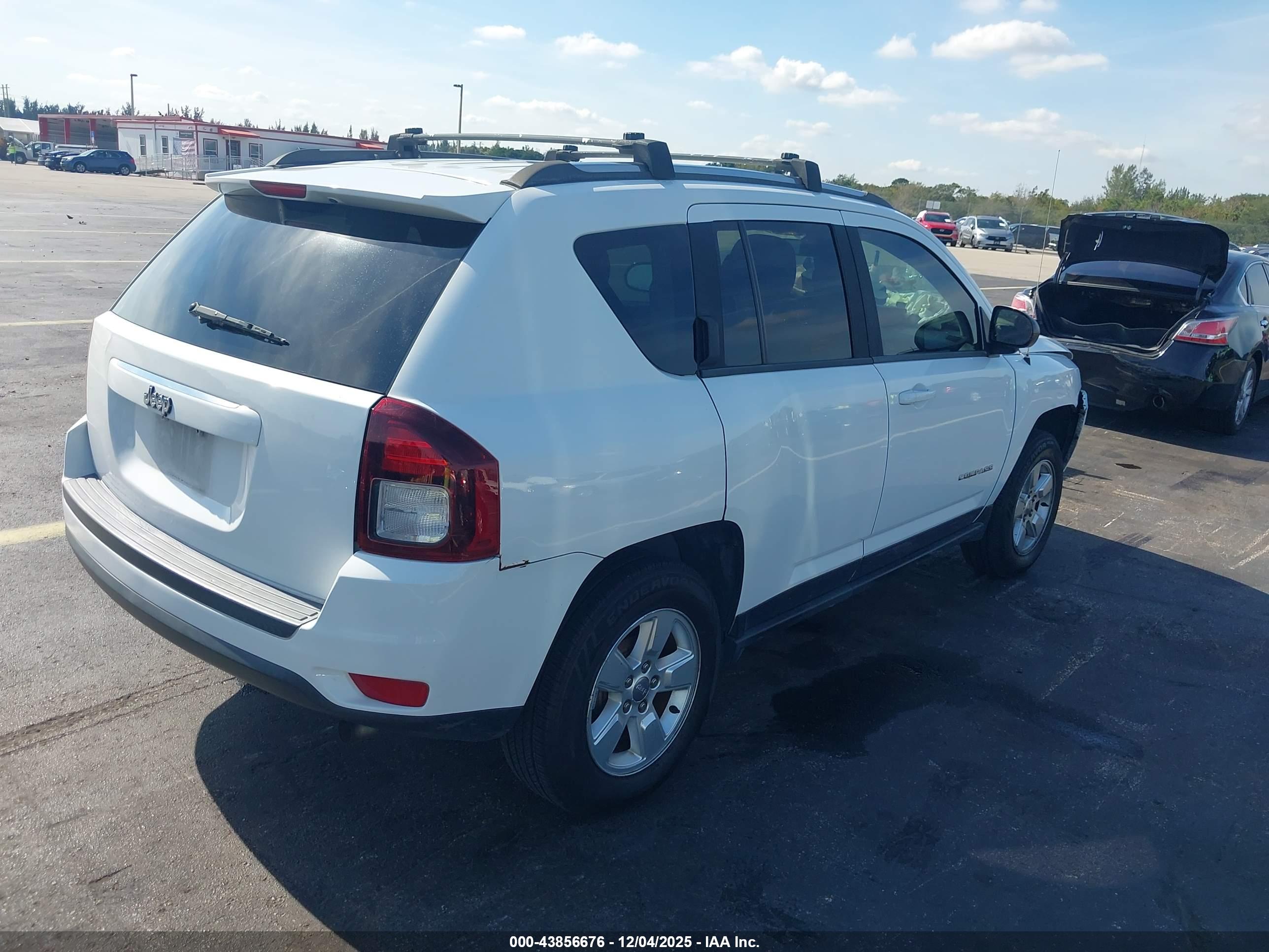 JEEP COMPASS image 4
