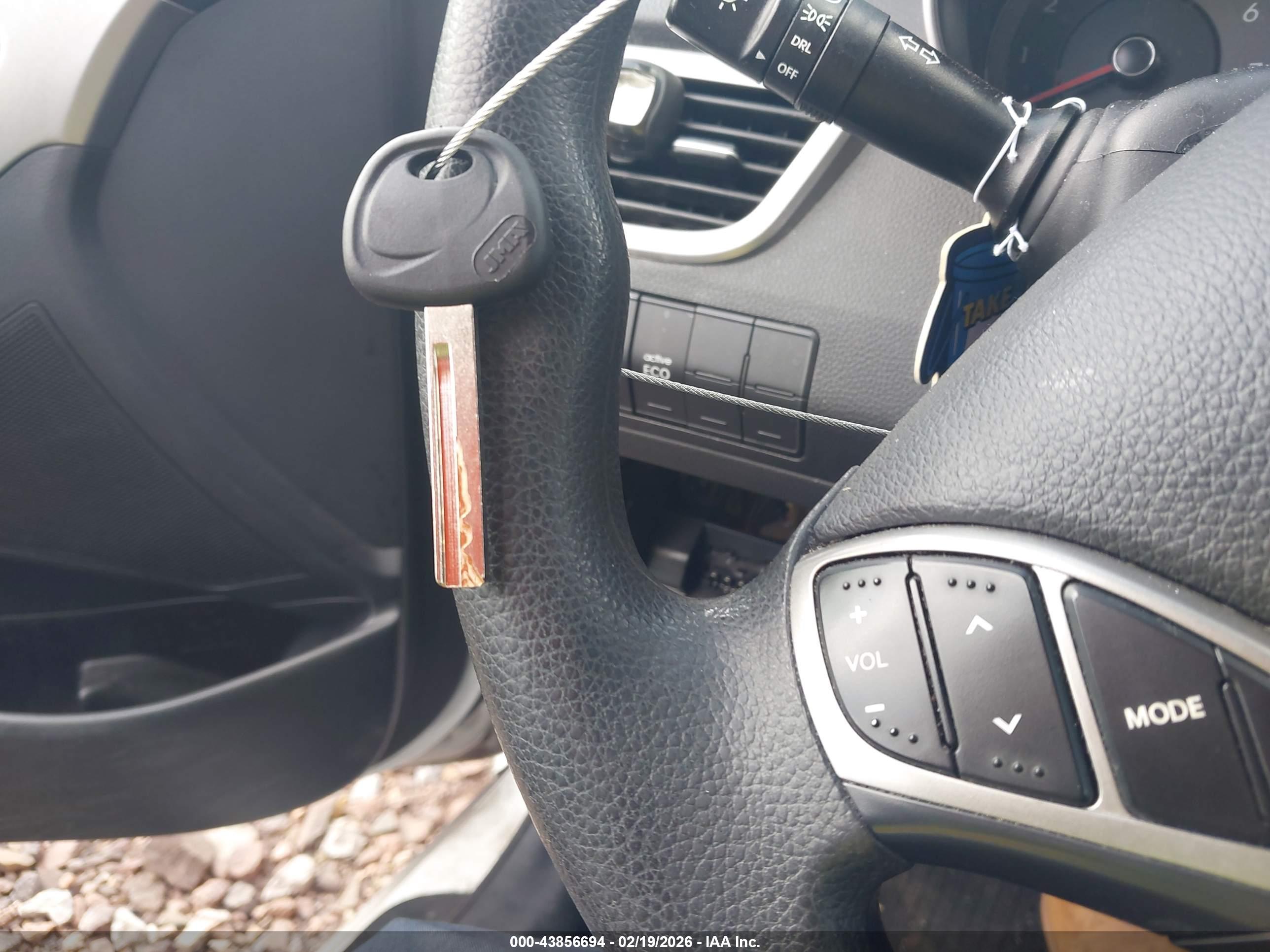 HYUNDAI ELANTRA image 11