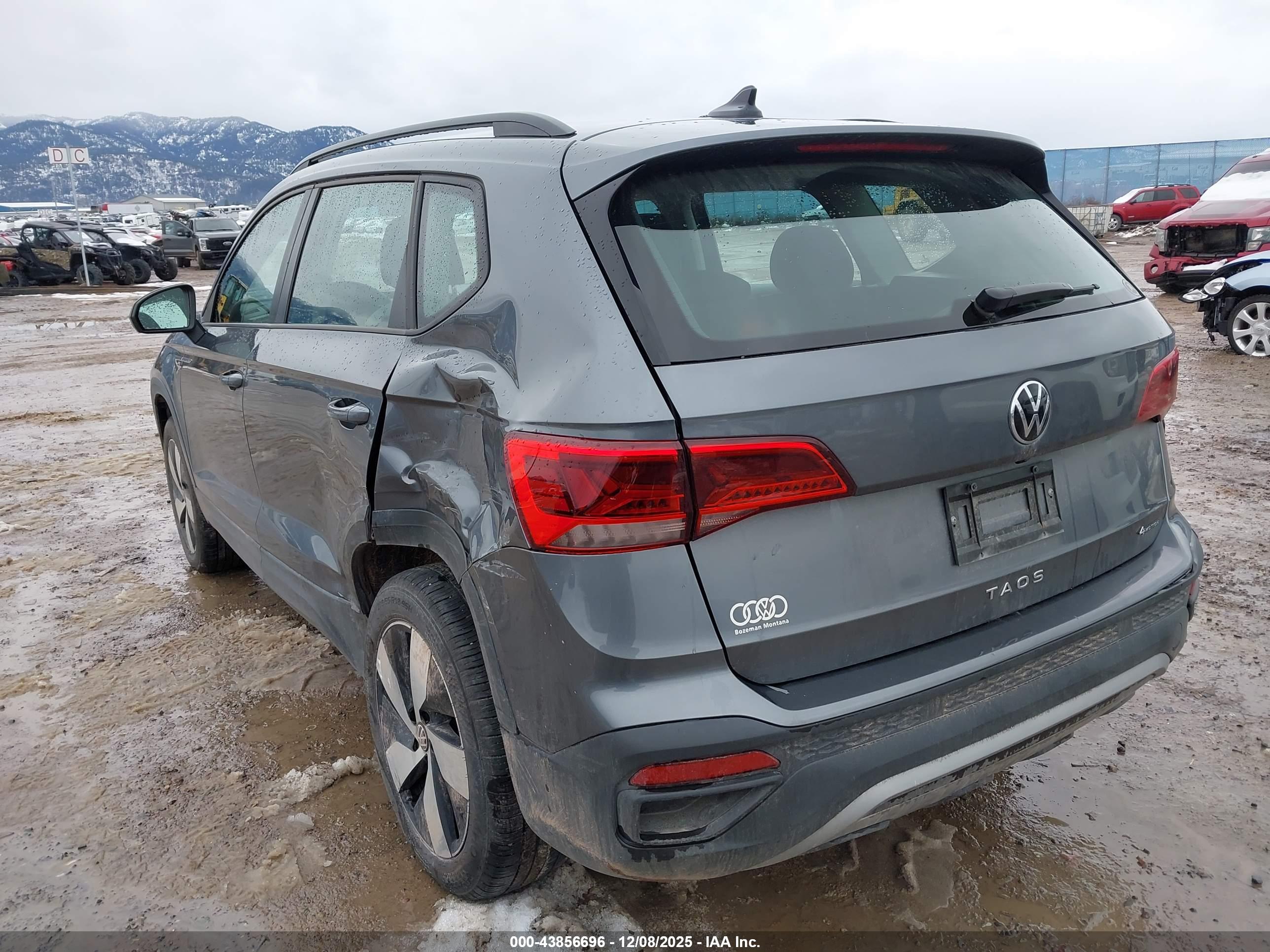VOLKSWAGEN TAOS image 6