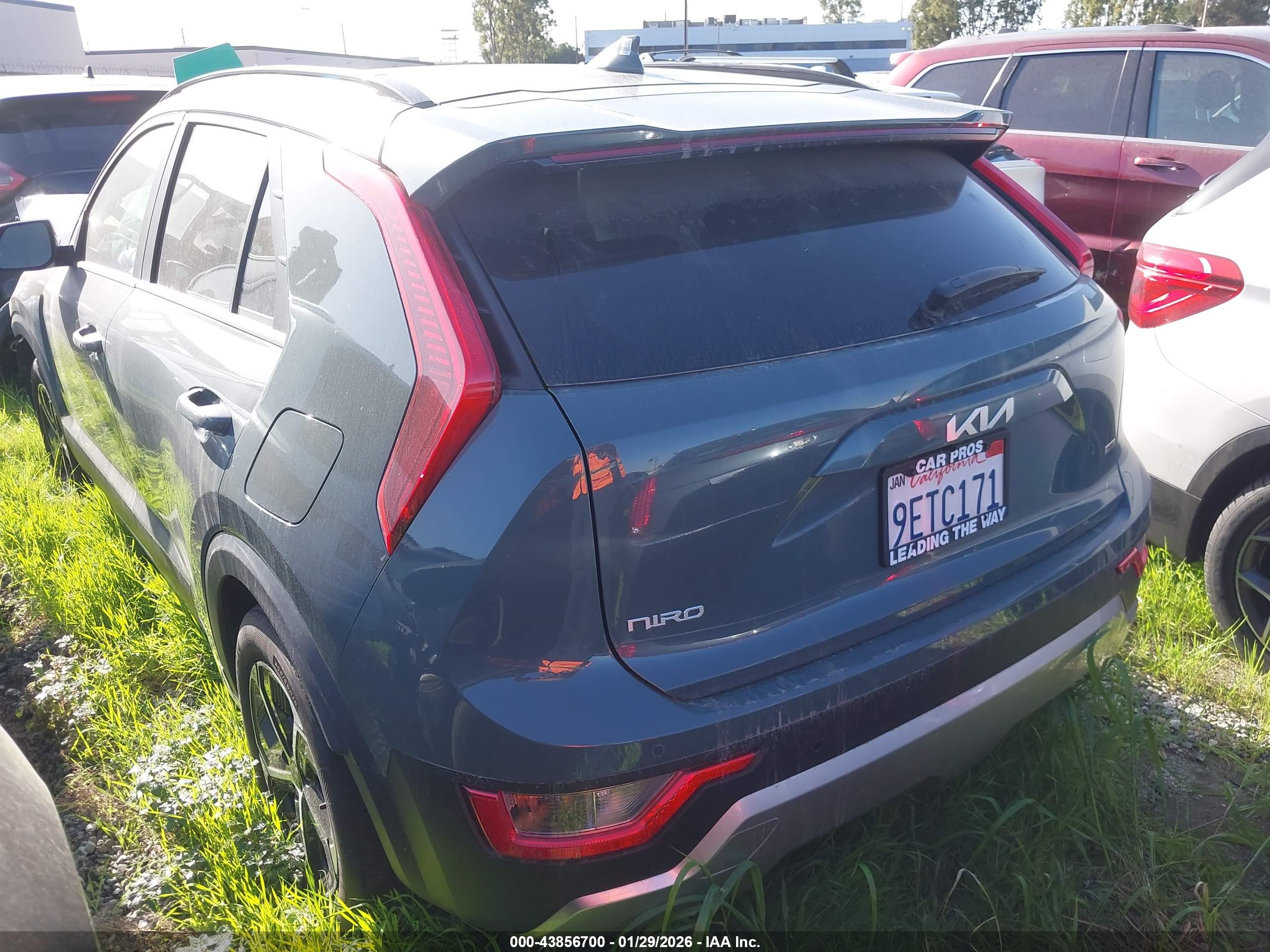 KIA NIRO image 3