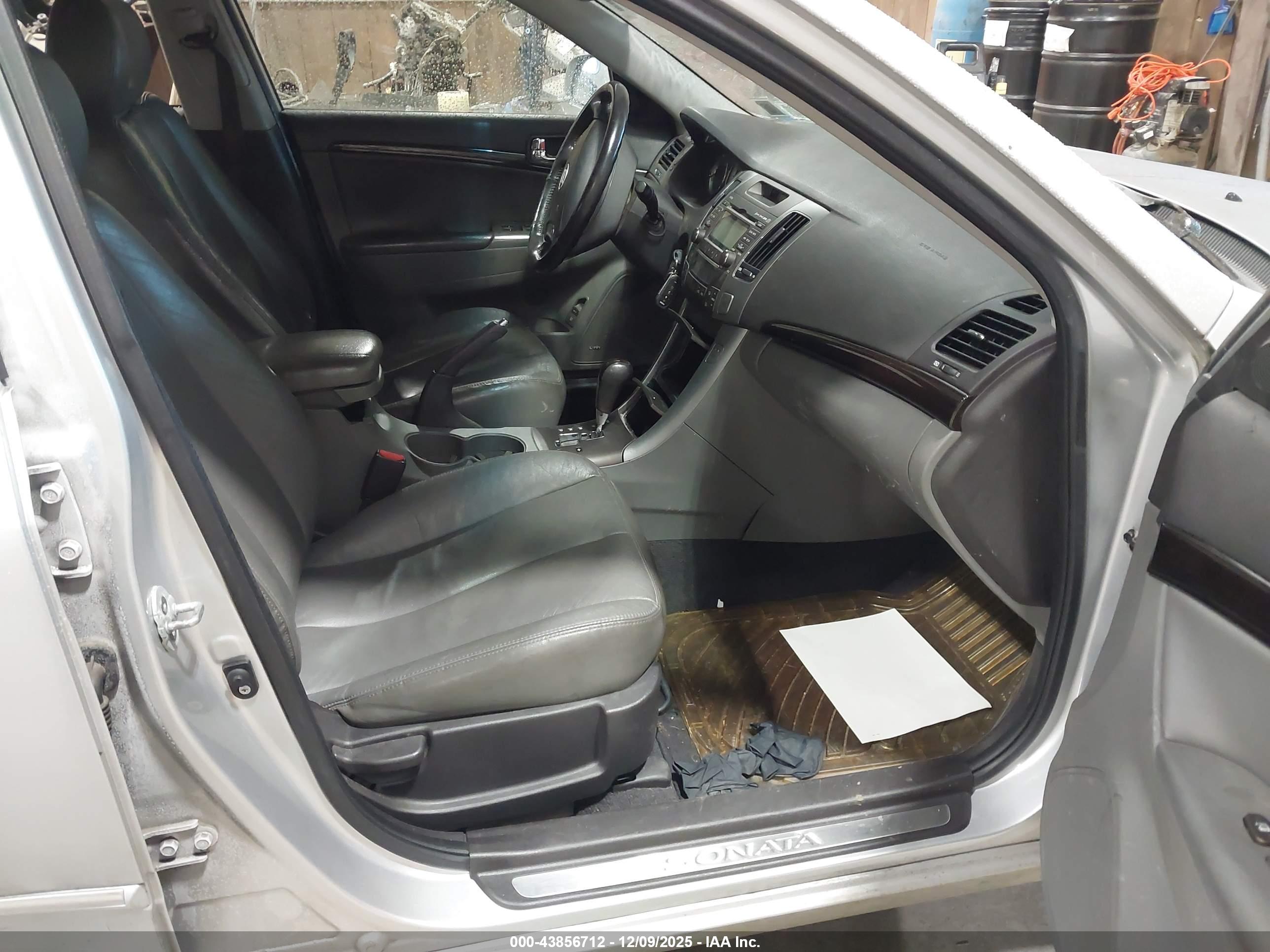 HYUNDAI SONATA image 5