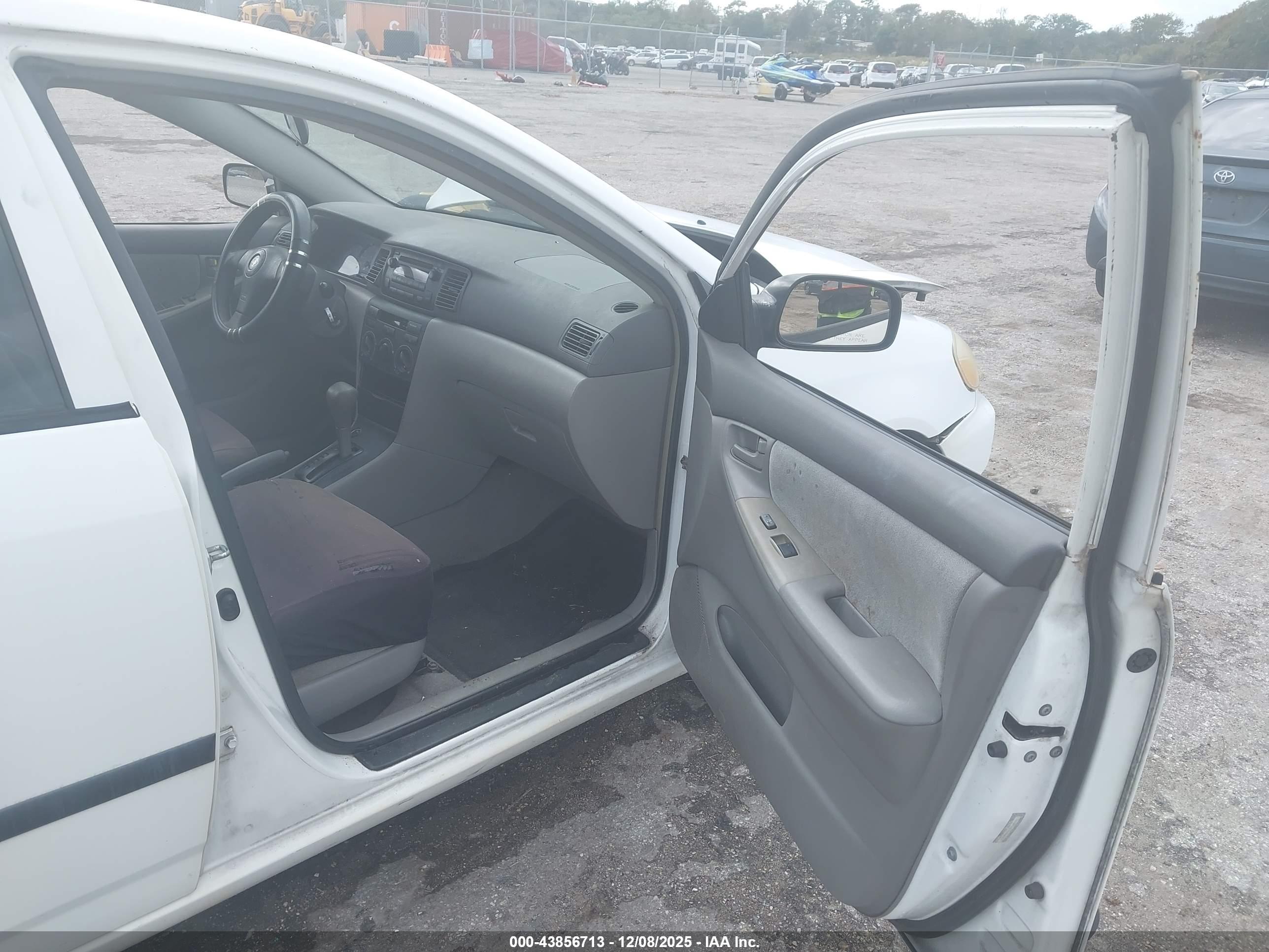 TOYOTA COROLLA image 5