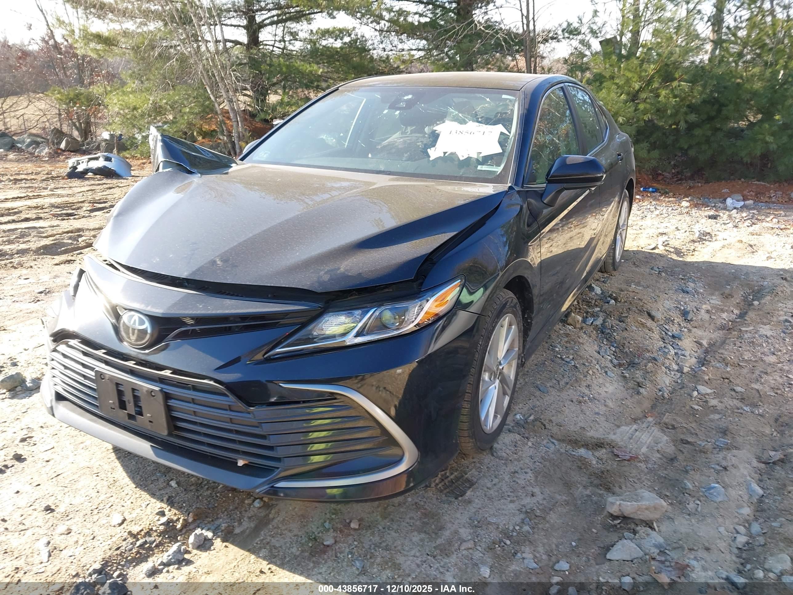 TOYOTA CAMRY image 2