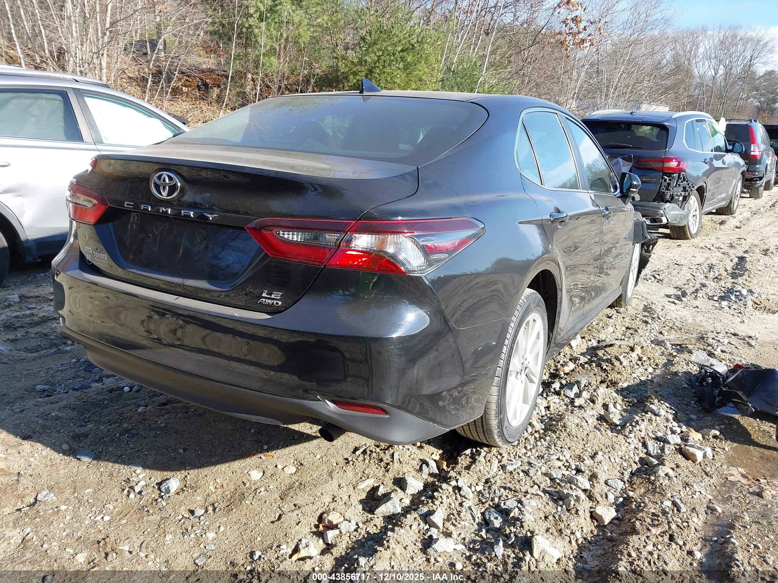 TOYOTA CAMRY image 4