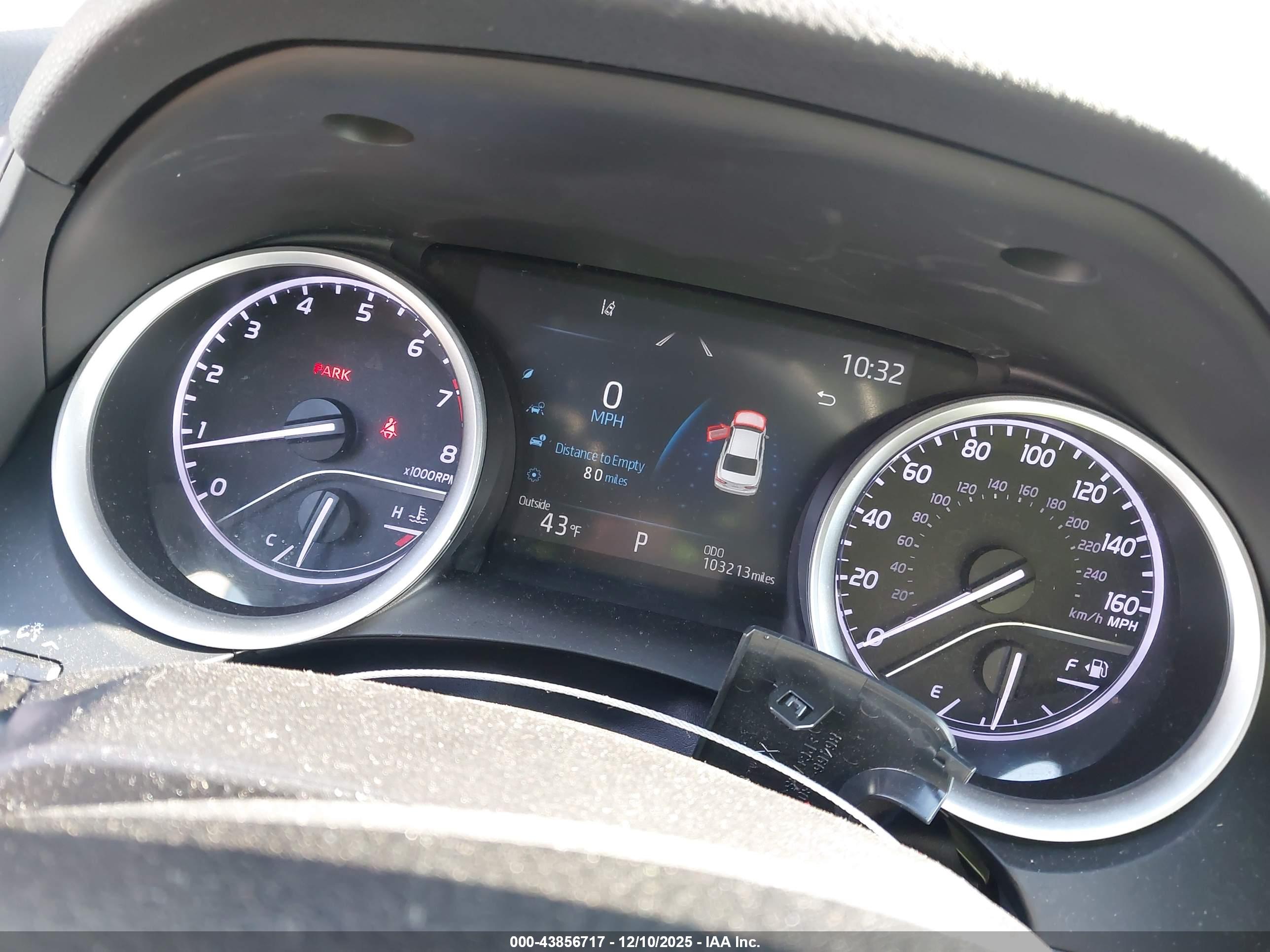 TOYOTA CAMRY image 7