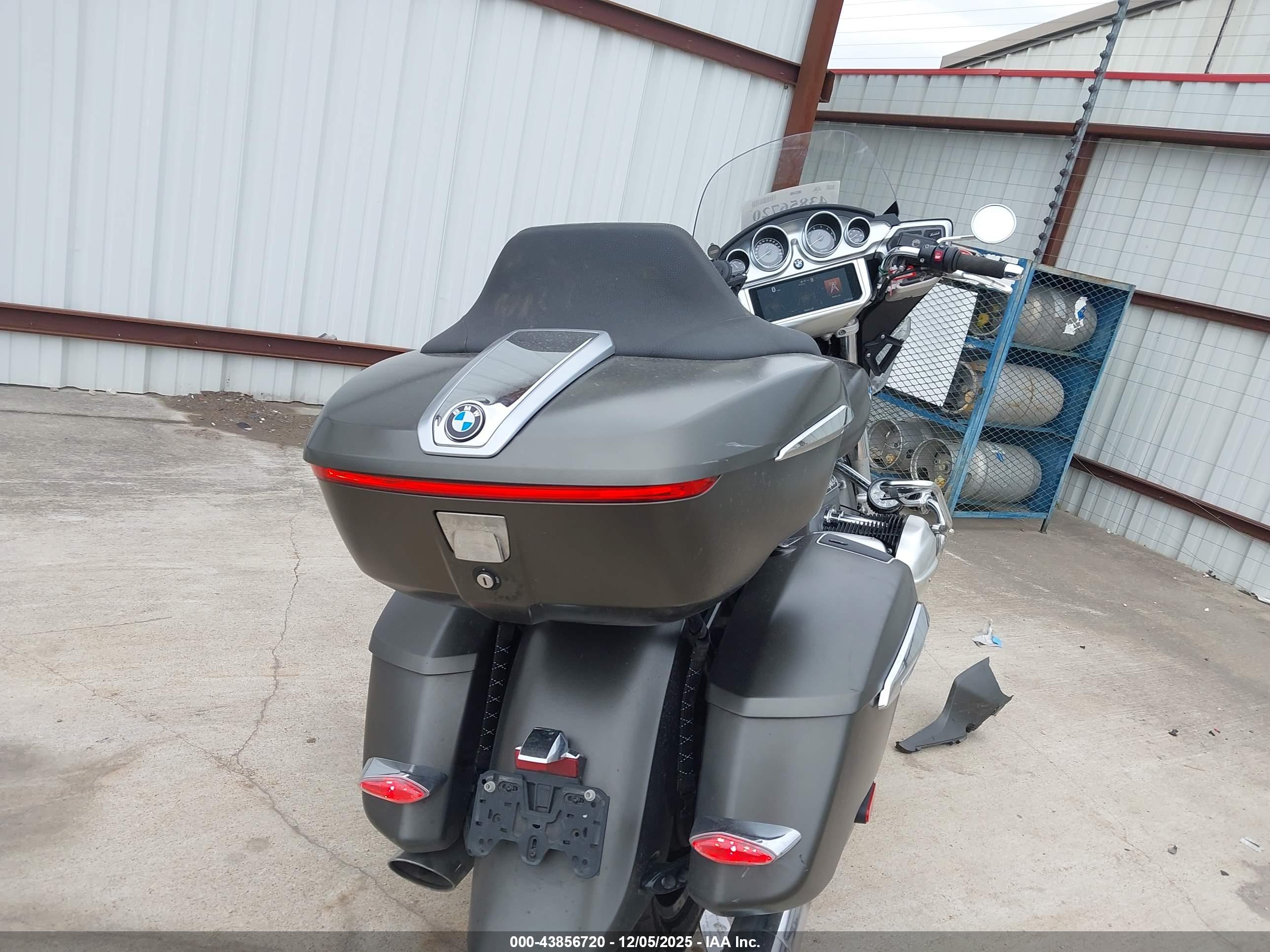 BMW R18 image 6