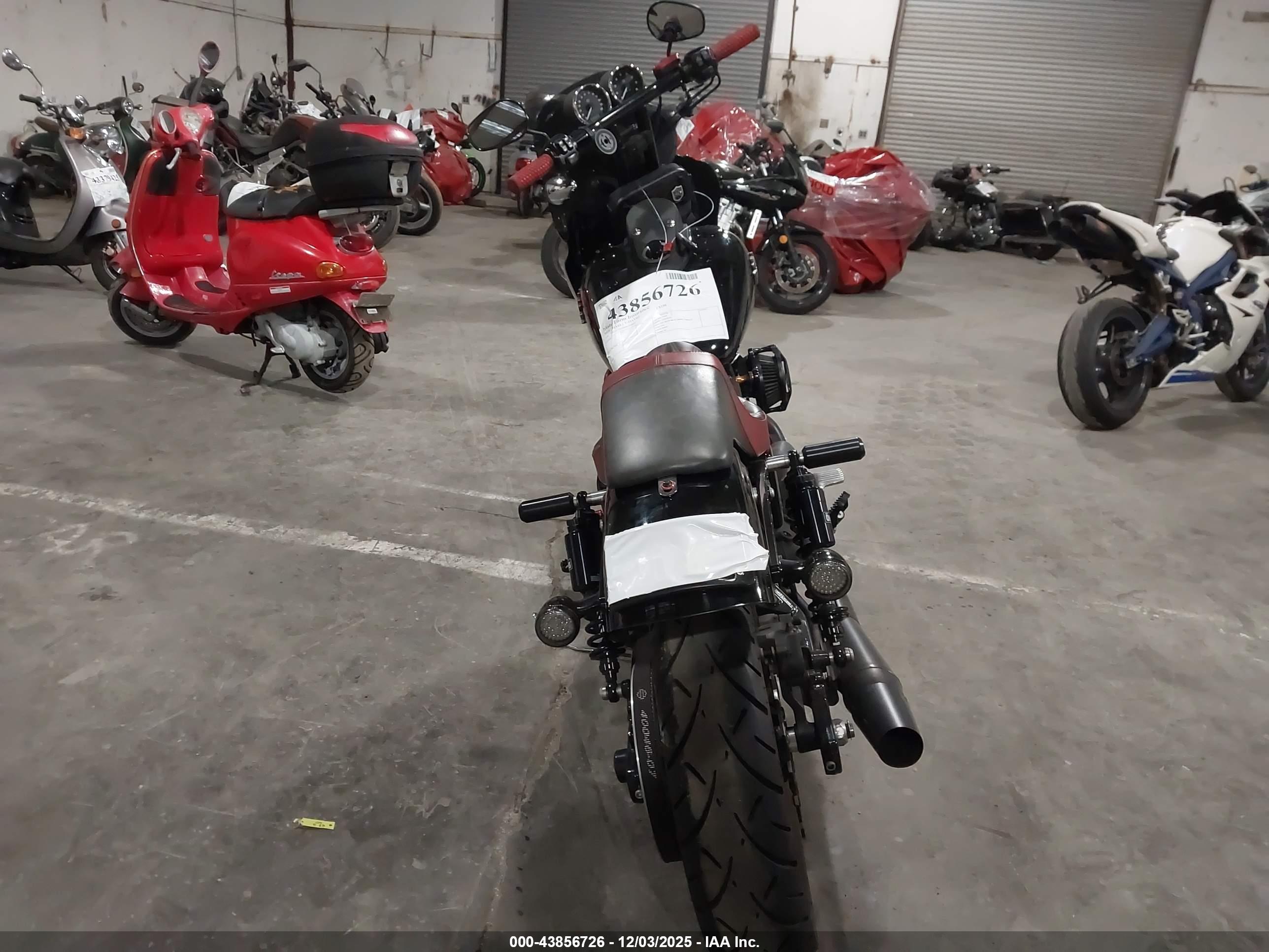 HARLEY-DAVIDSON FXDB image 6