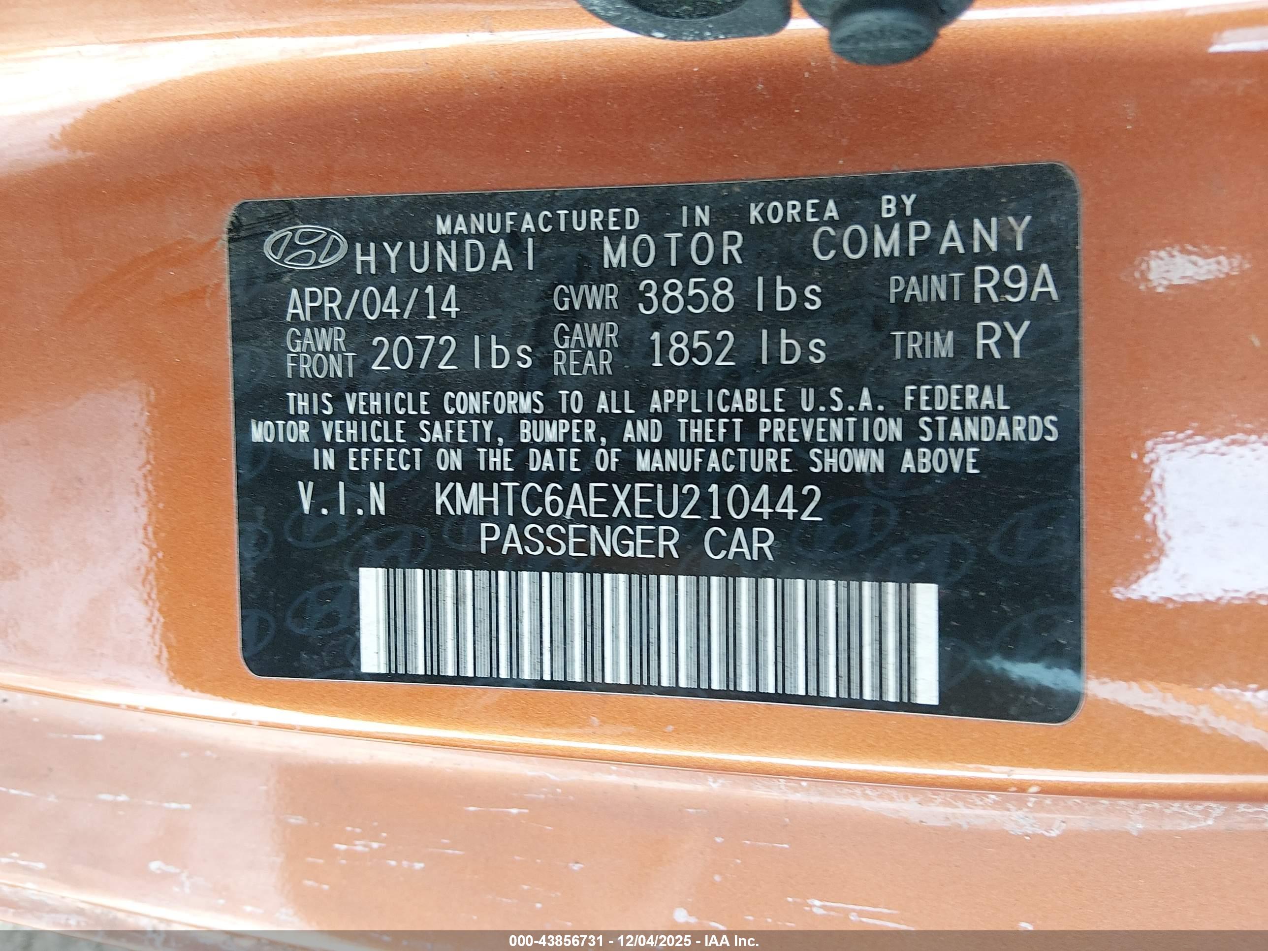 HYUNDAI VELOSTER image 9