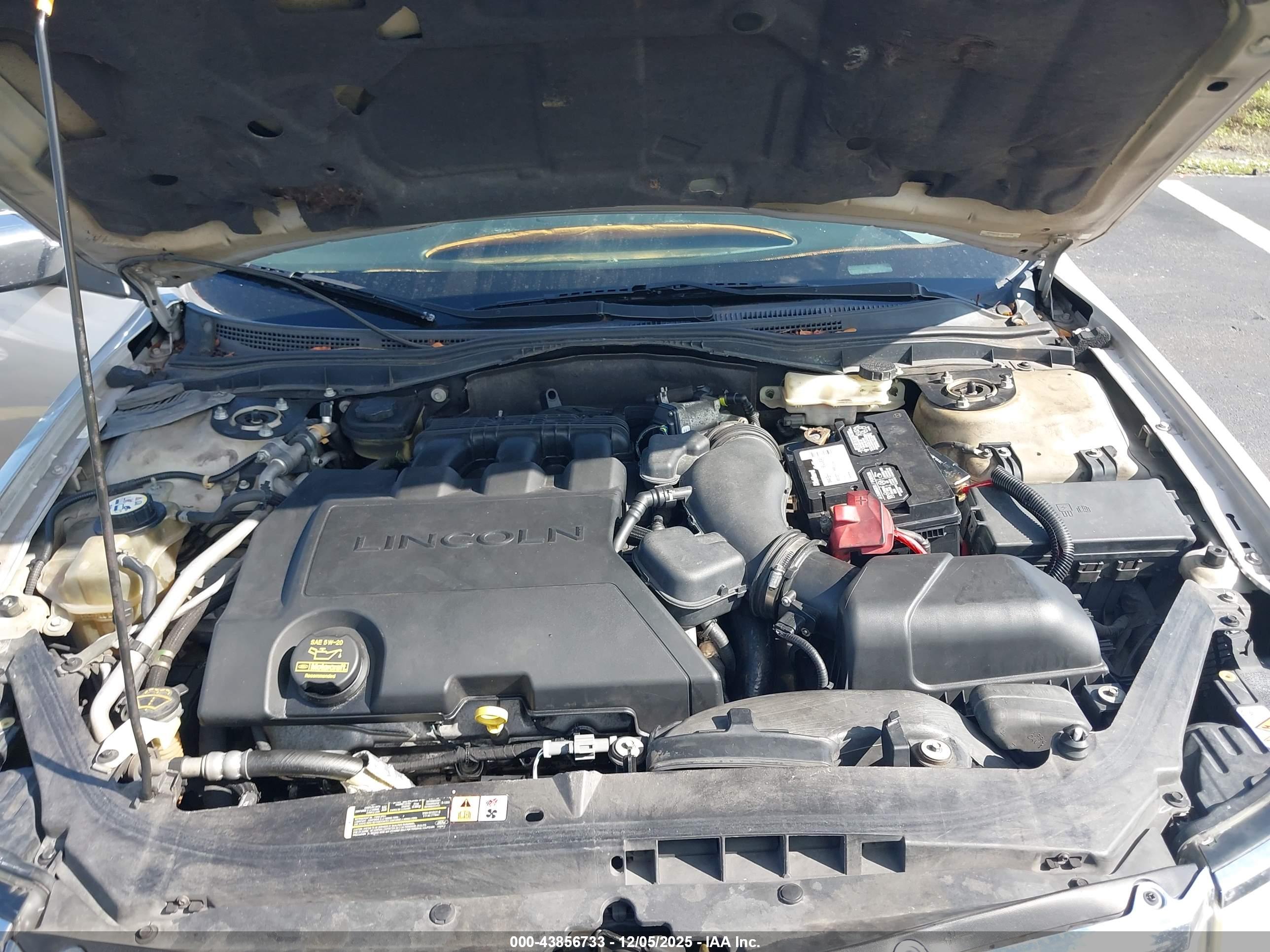 LINCOLN MKZ image 10