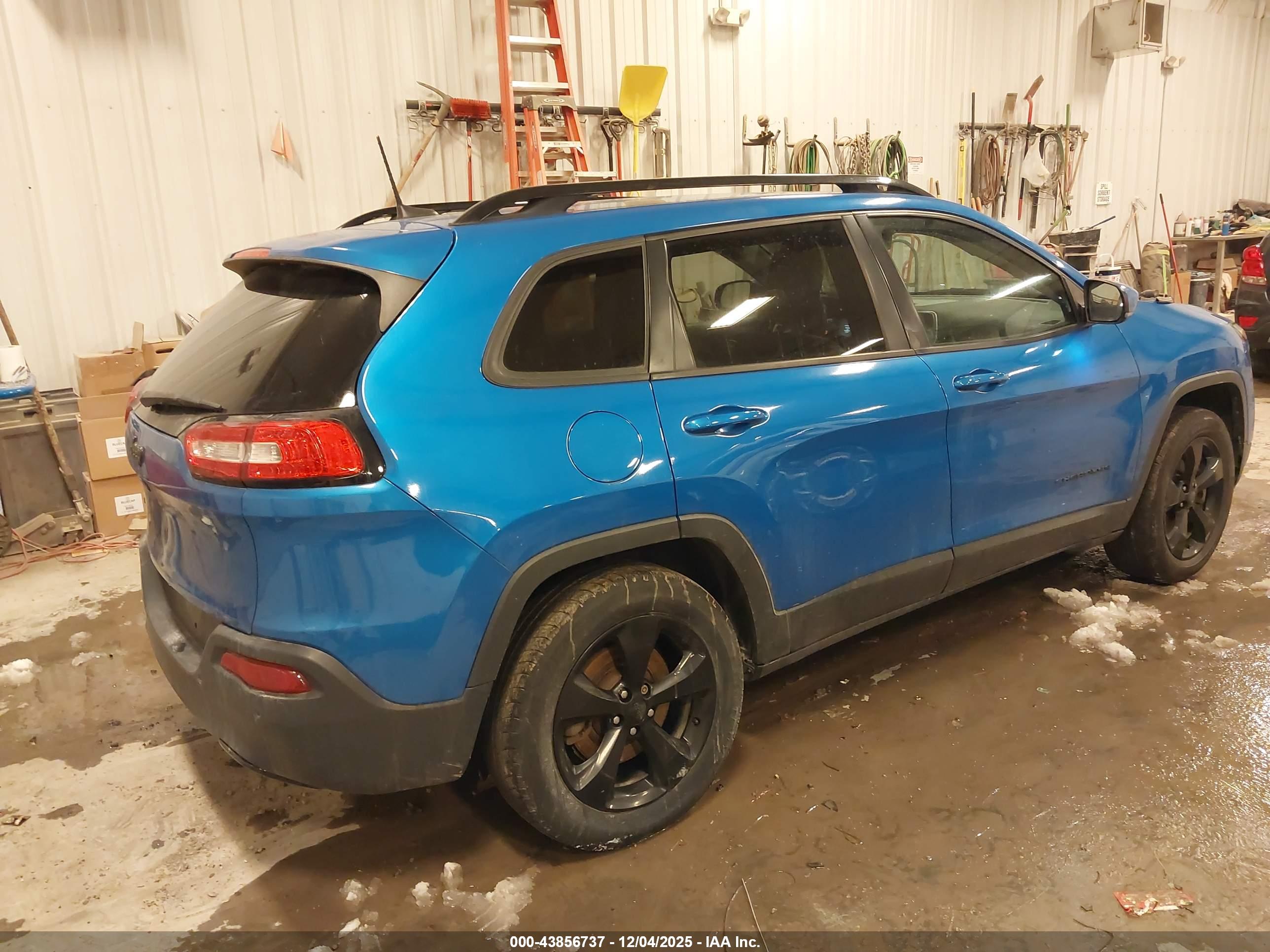 JEEP CHEROKEE image 4