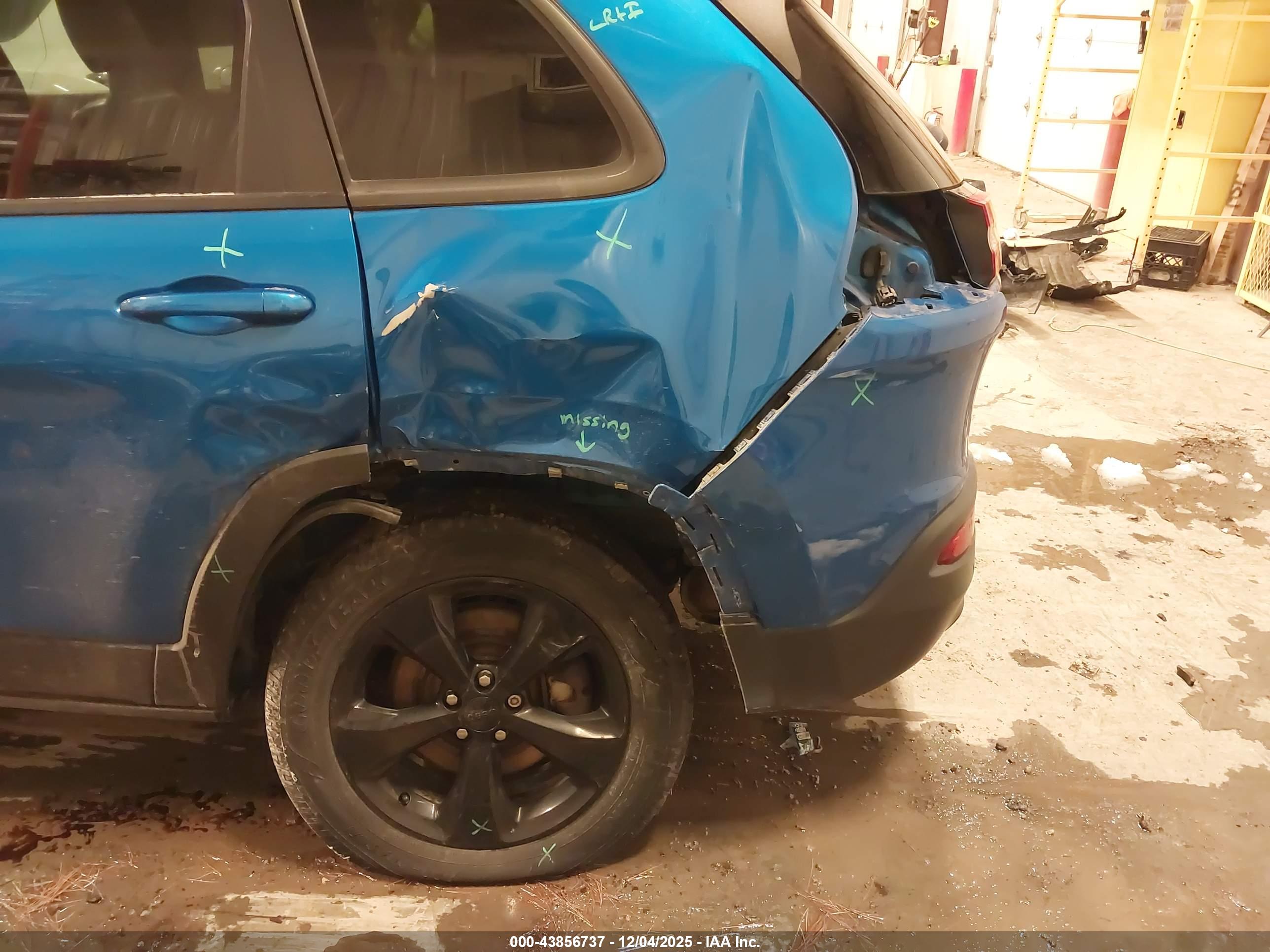 JEEP CHEROKEE image 6