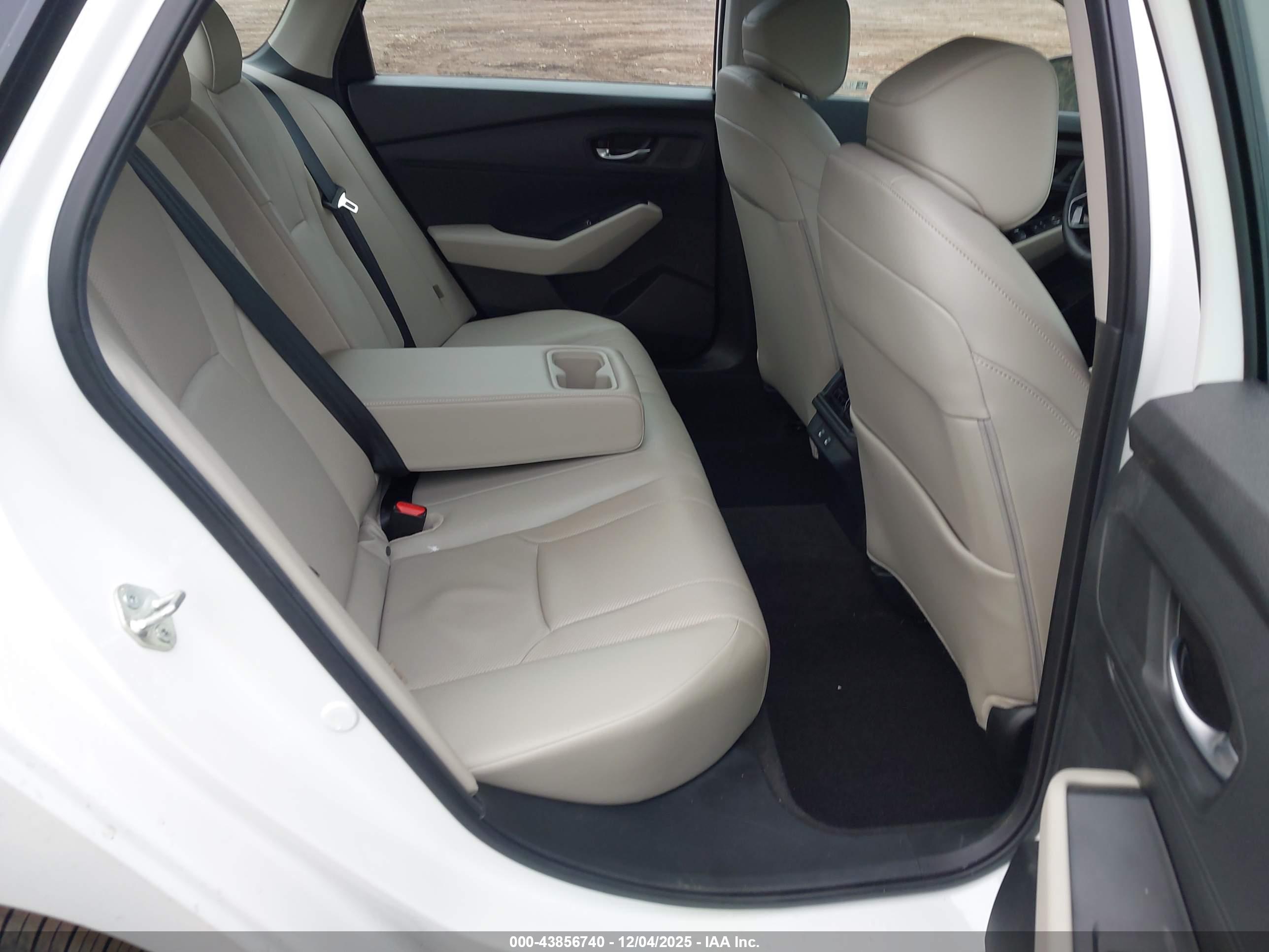 HONDA ACCORD image 8
