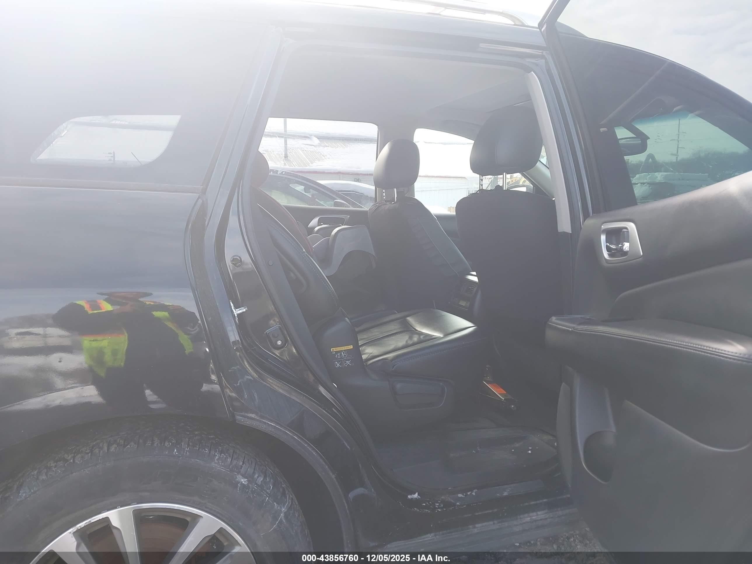 NISSAN PATHFINDER image 8