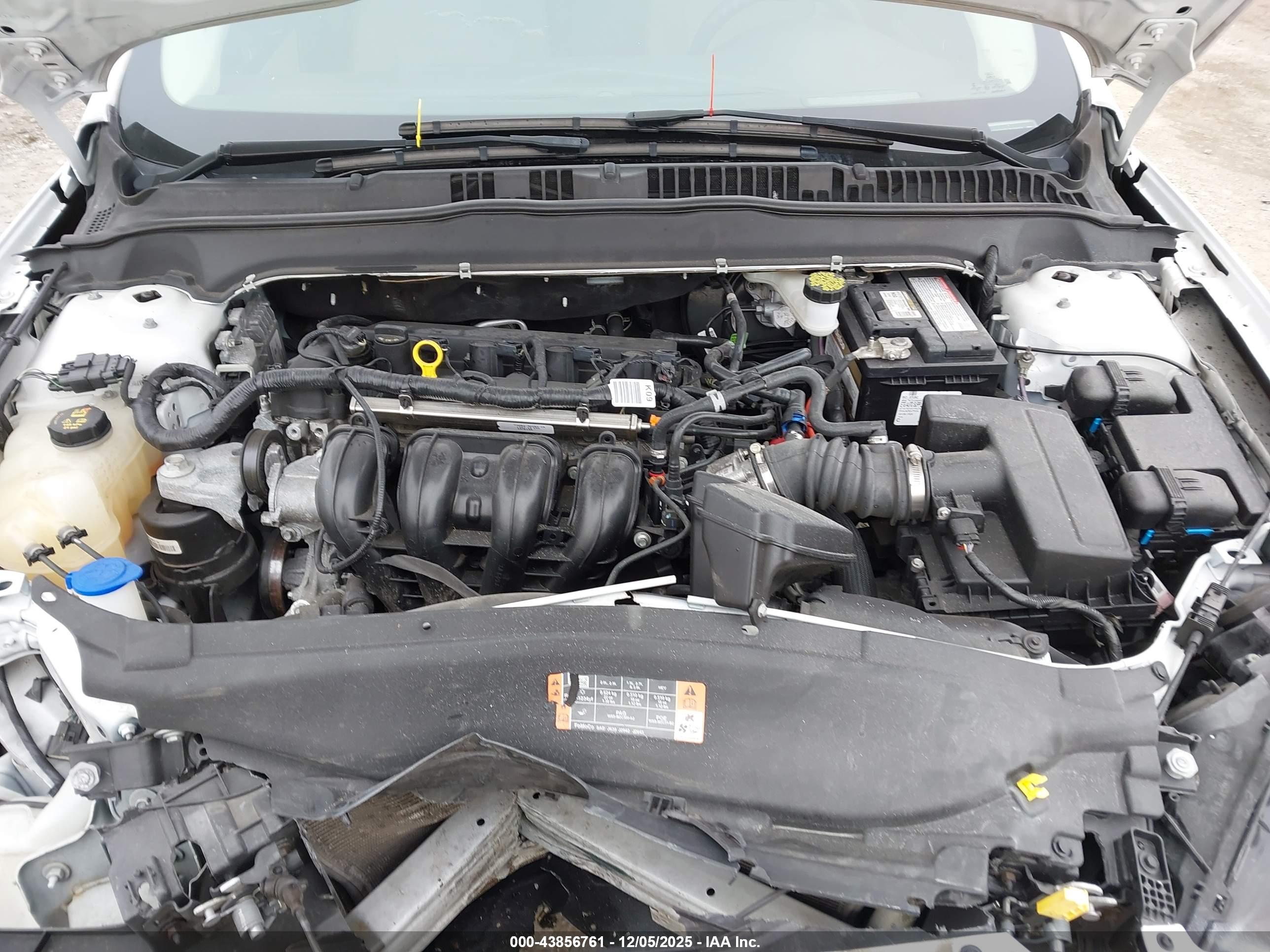 FORD FUSION image 10