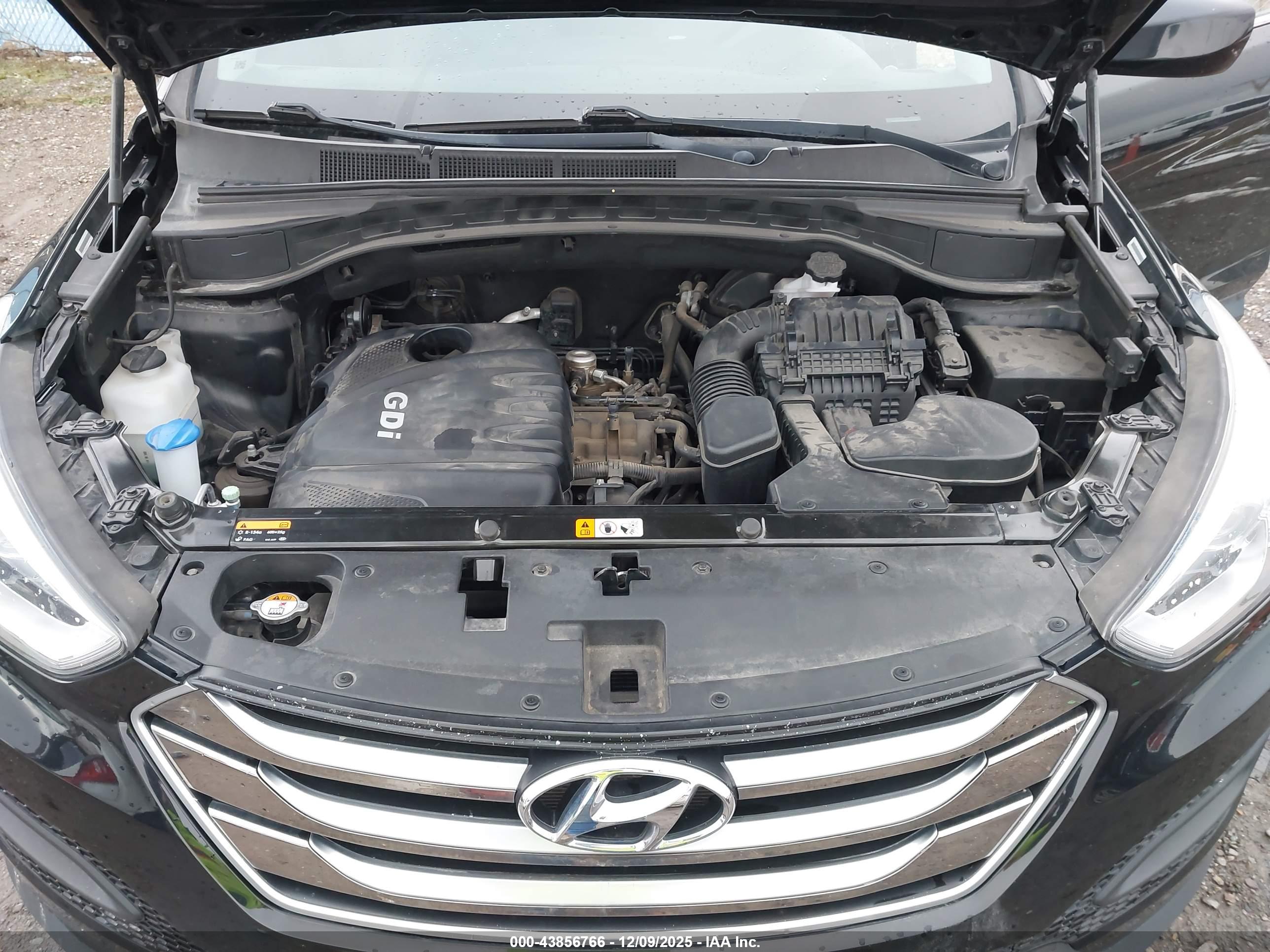 HYUNDAI SANTA image 10