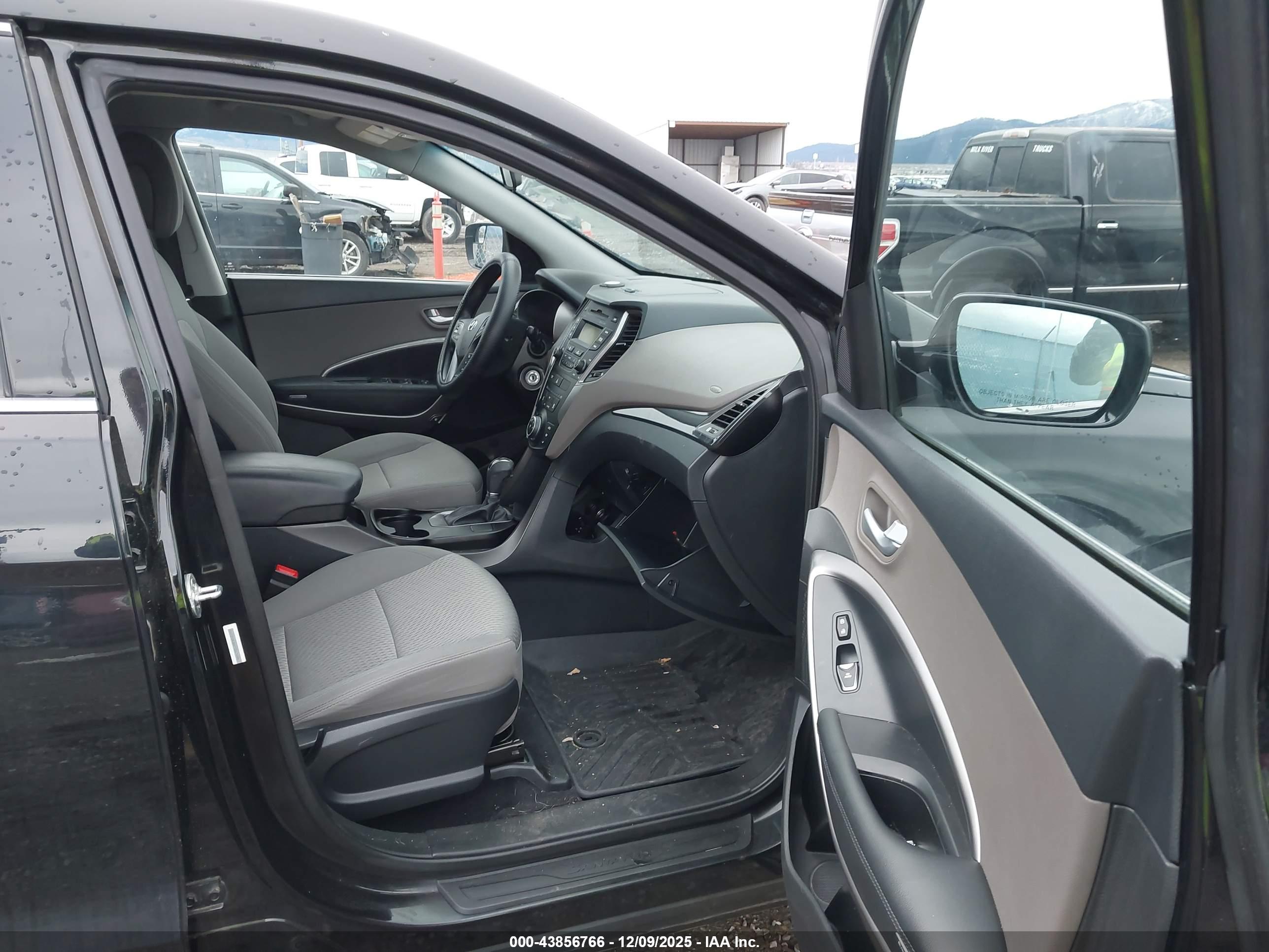 HYUNDAI SANTA image 5