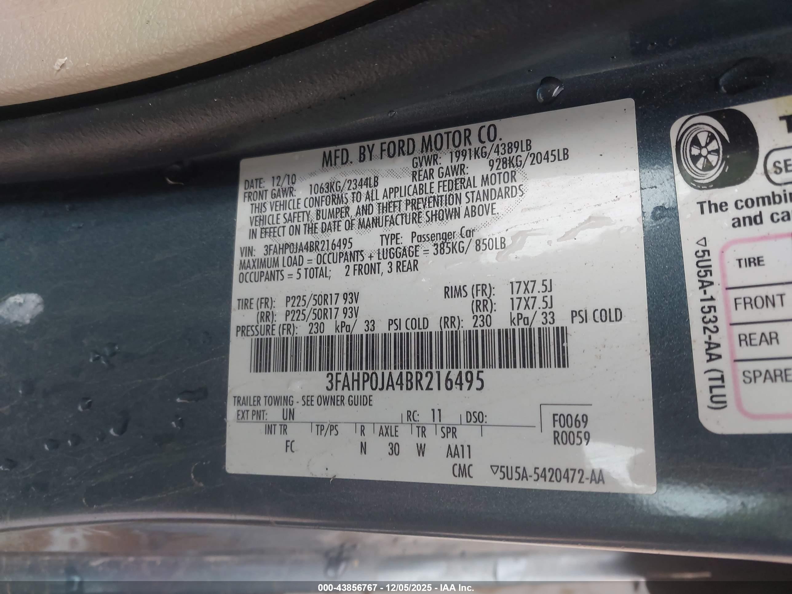 FORD FUSION image 9