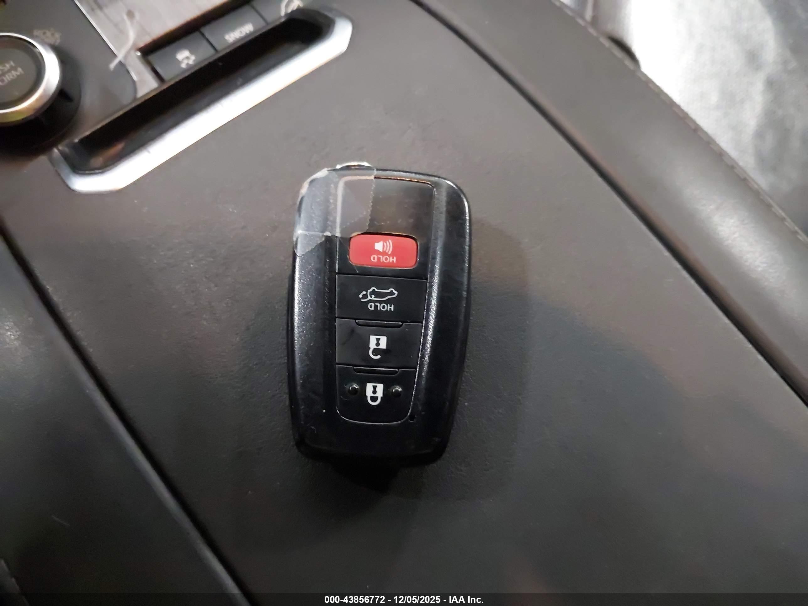 TOYOTA HIGHLANDER image 11