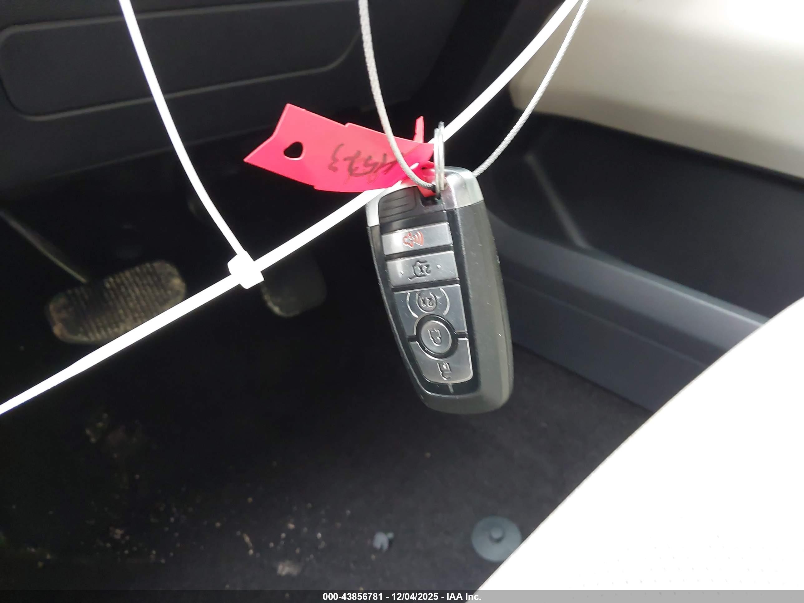 FORD EXPEDITION image 11