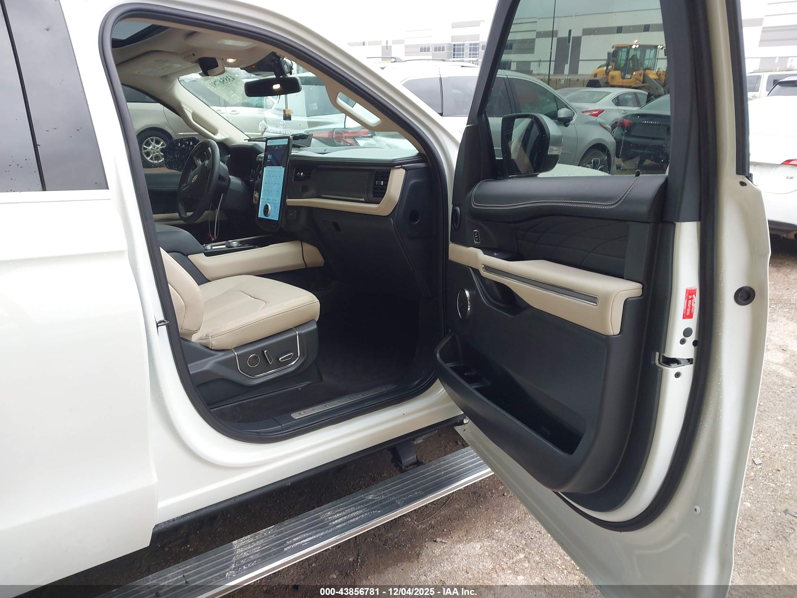 FORD EXPEDITION image 5