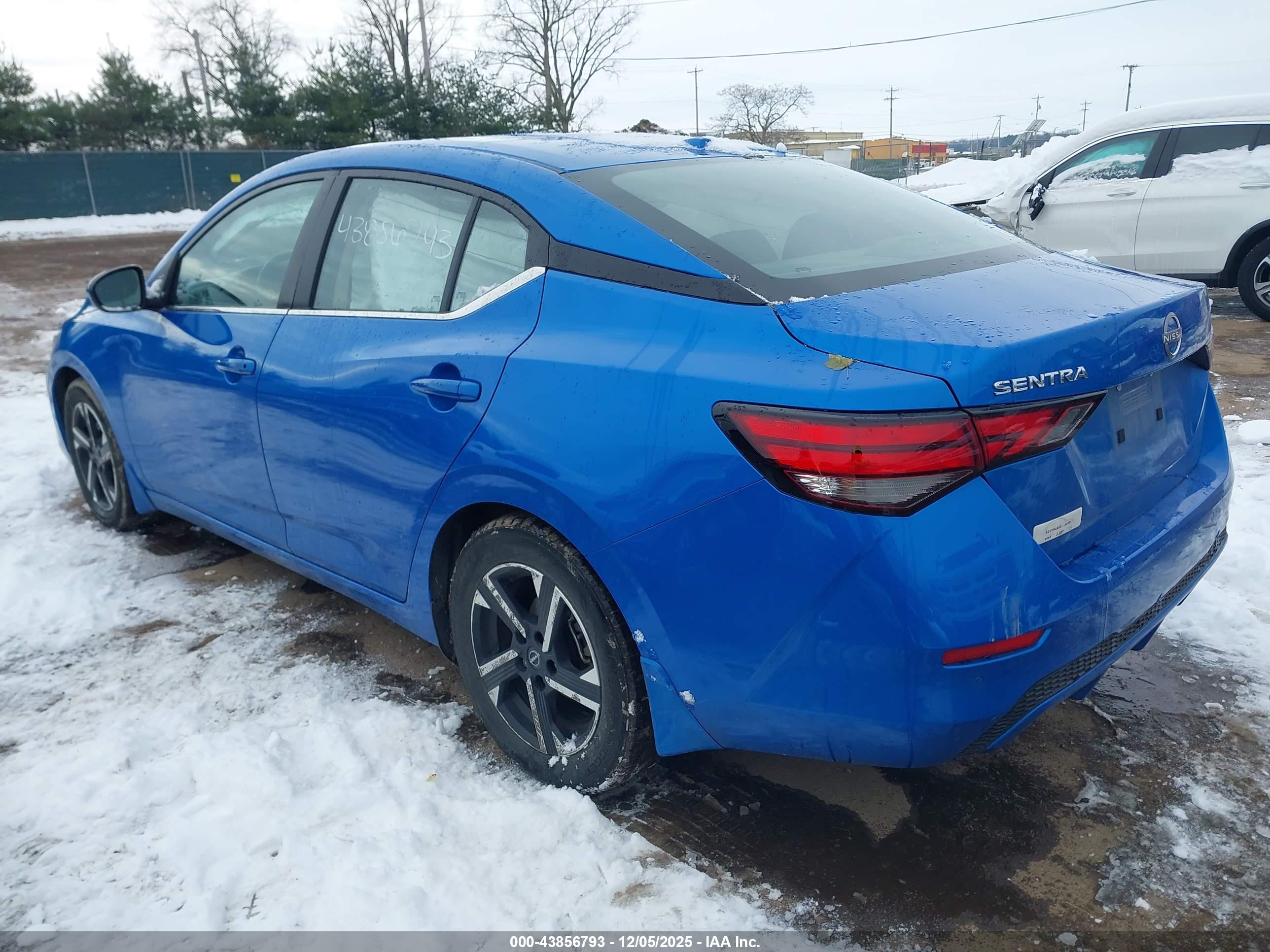 NISSAN SENTRA image 3
