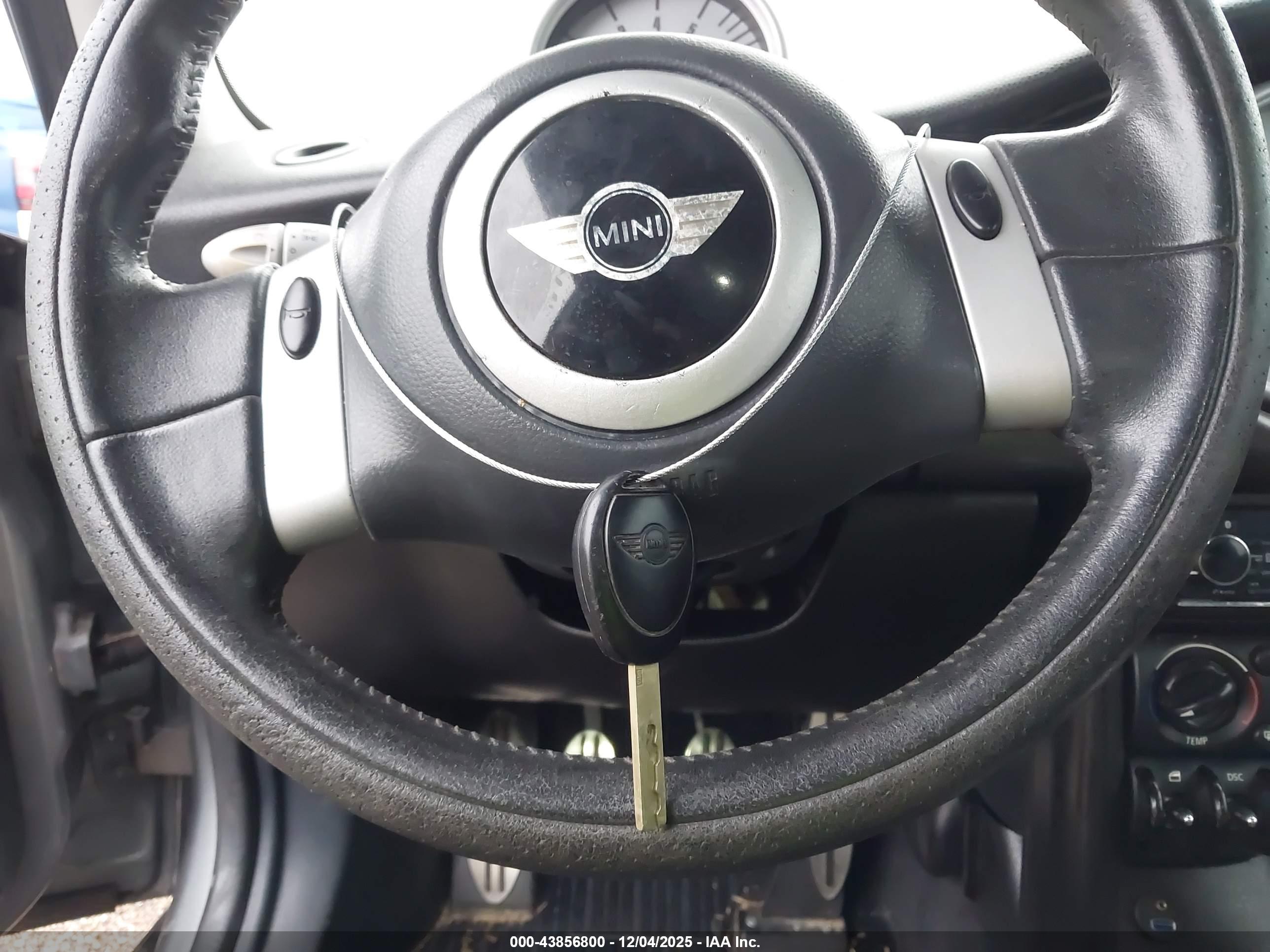 MINI COOPER image 11