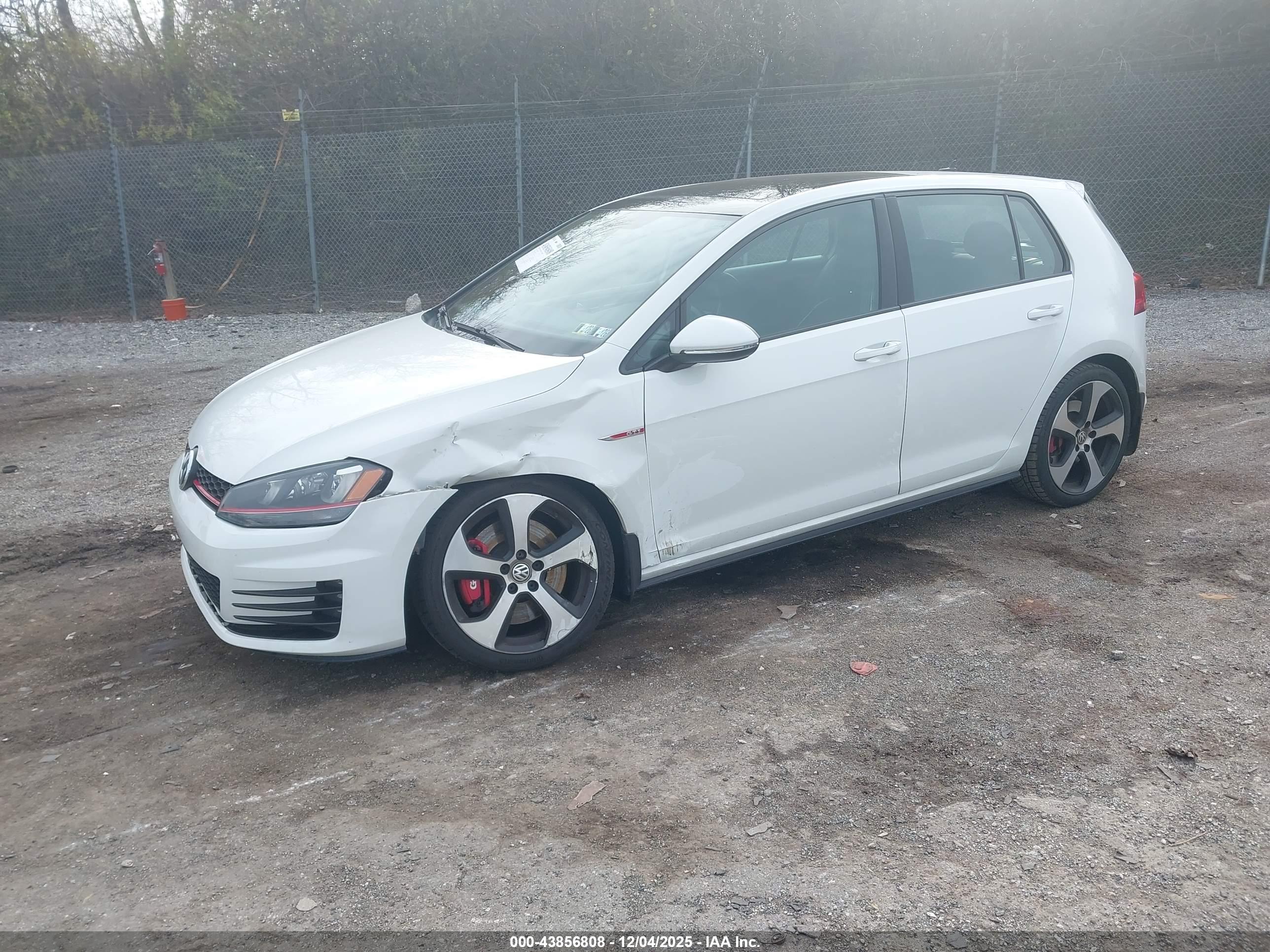 VOLKSWAGEN GOLF image 2