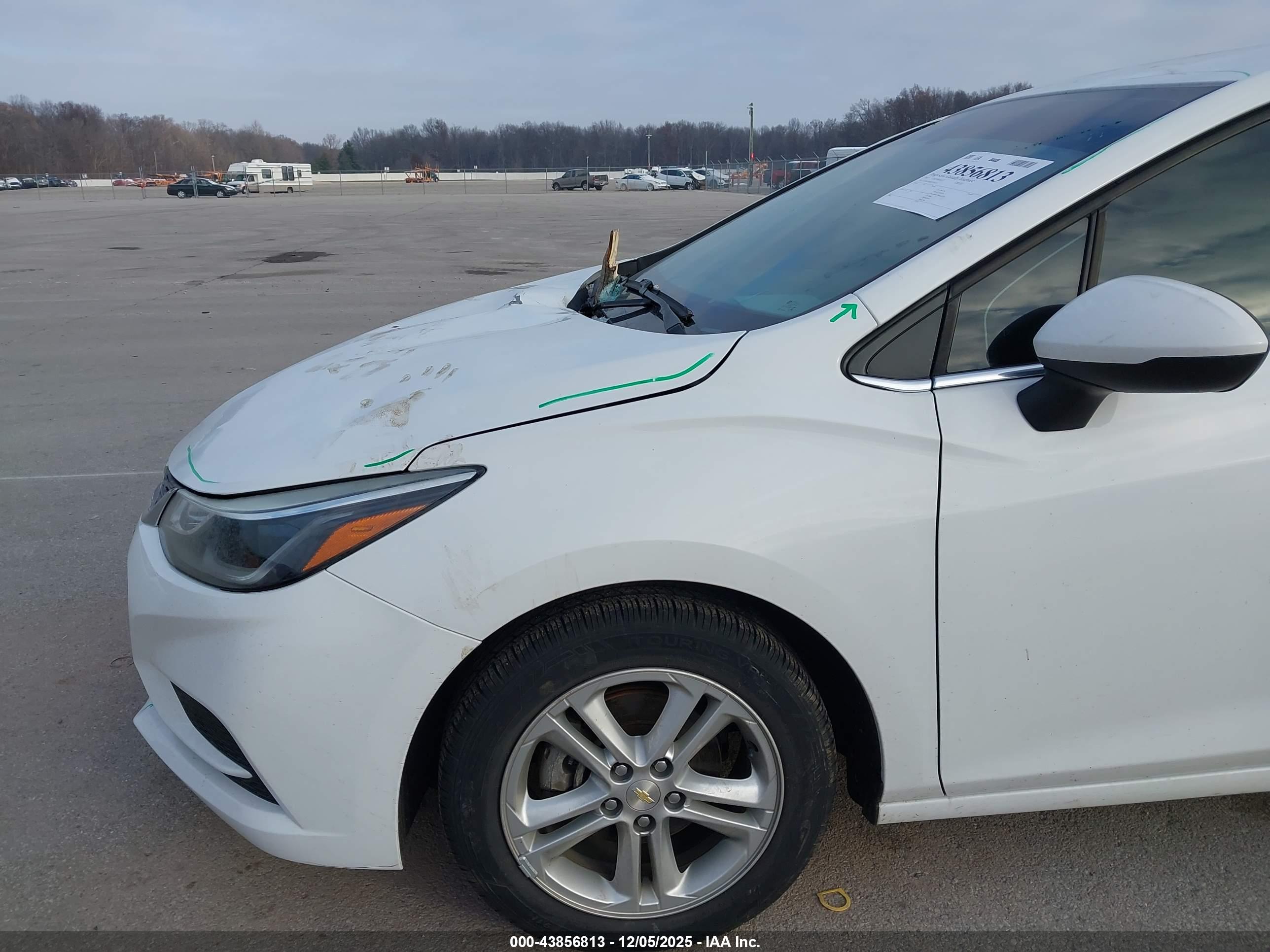 CHEVROLET CRUZE image 6
