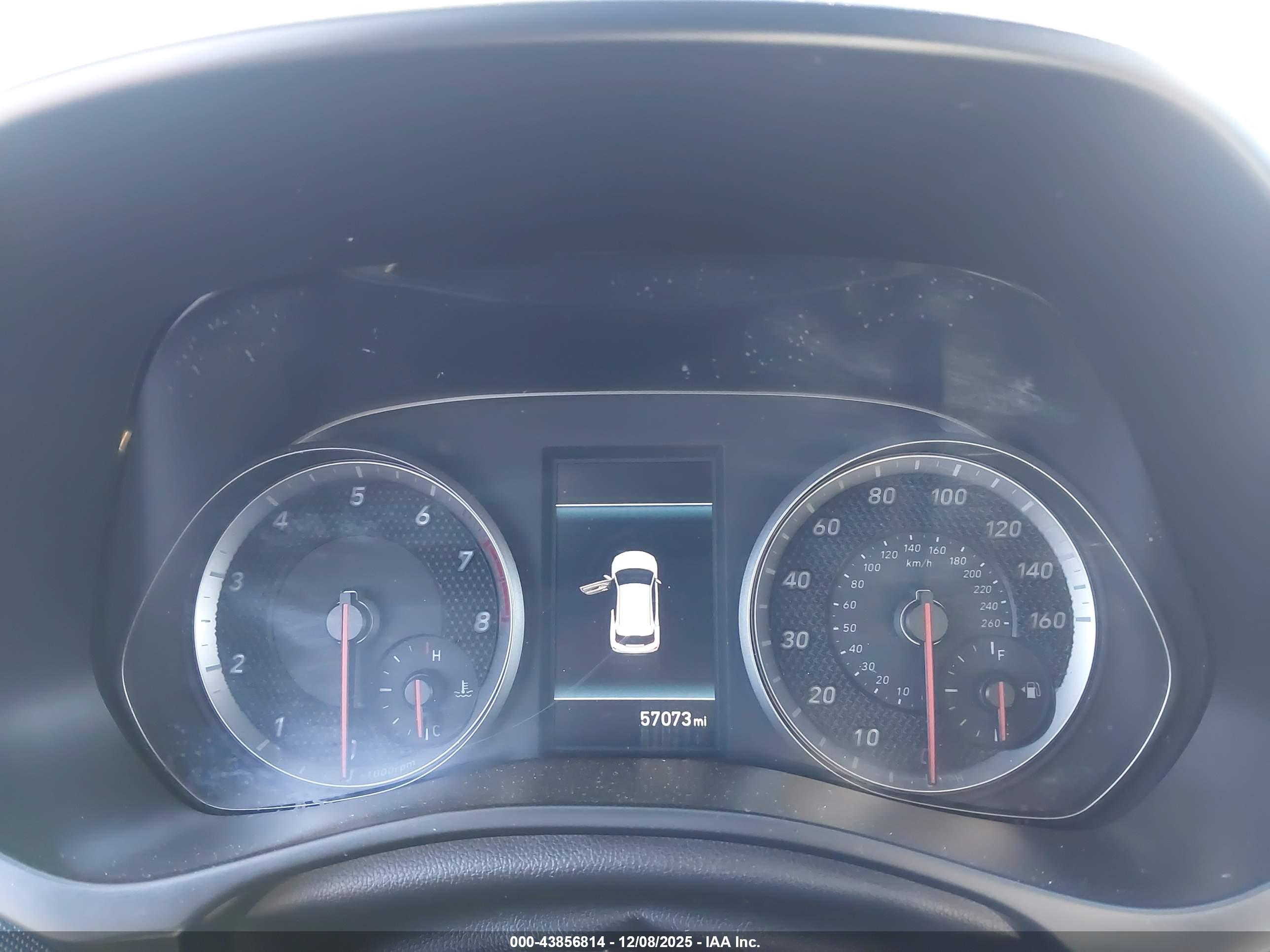 HYUNDAI VELOSTER image 7