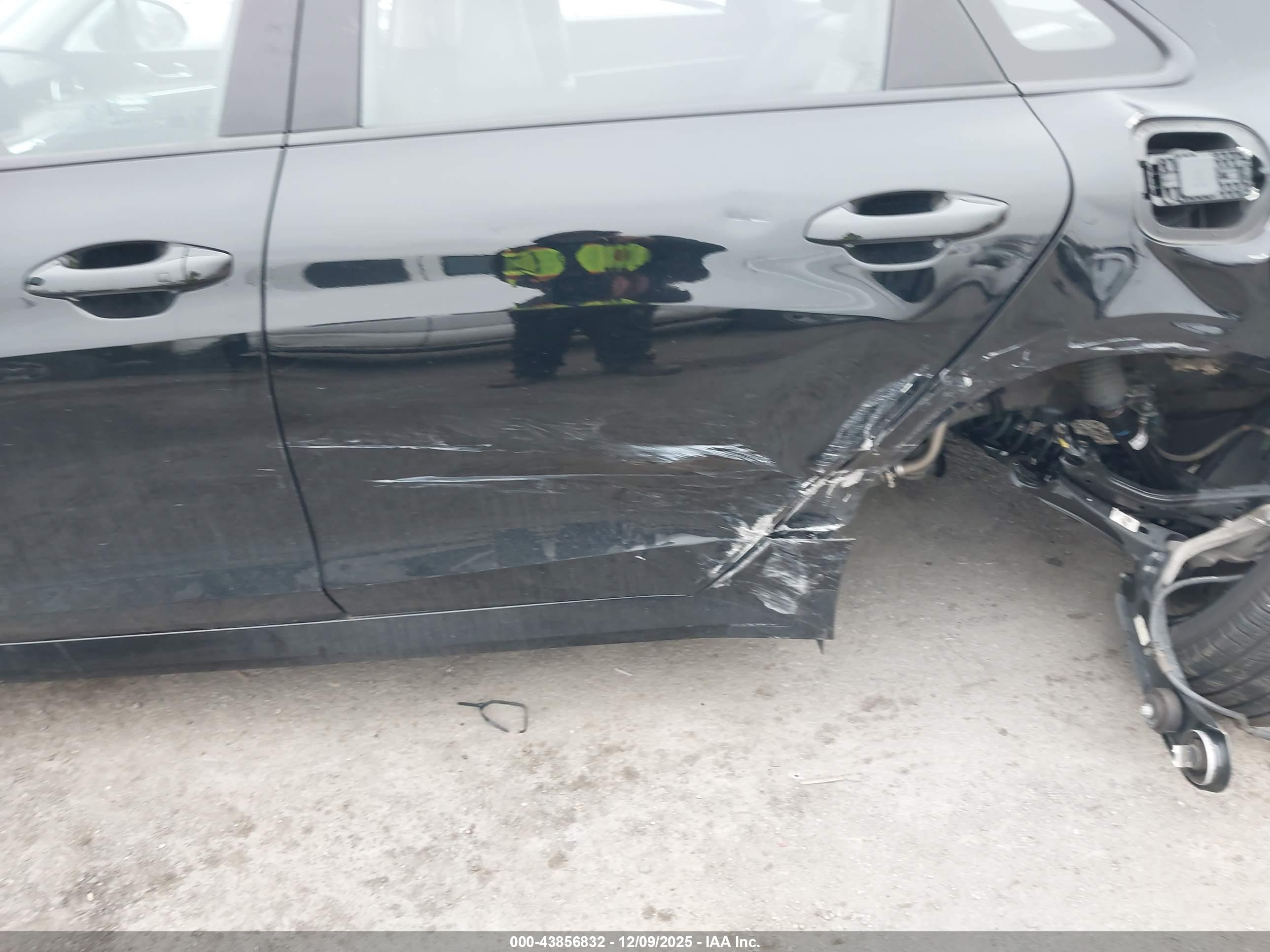KIA K5 image 6