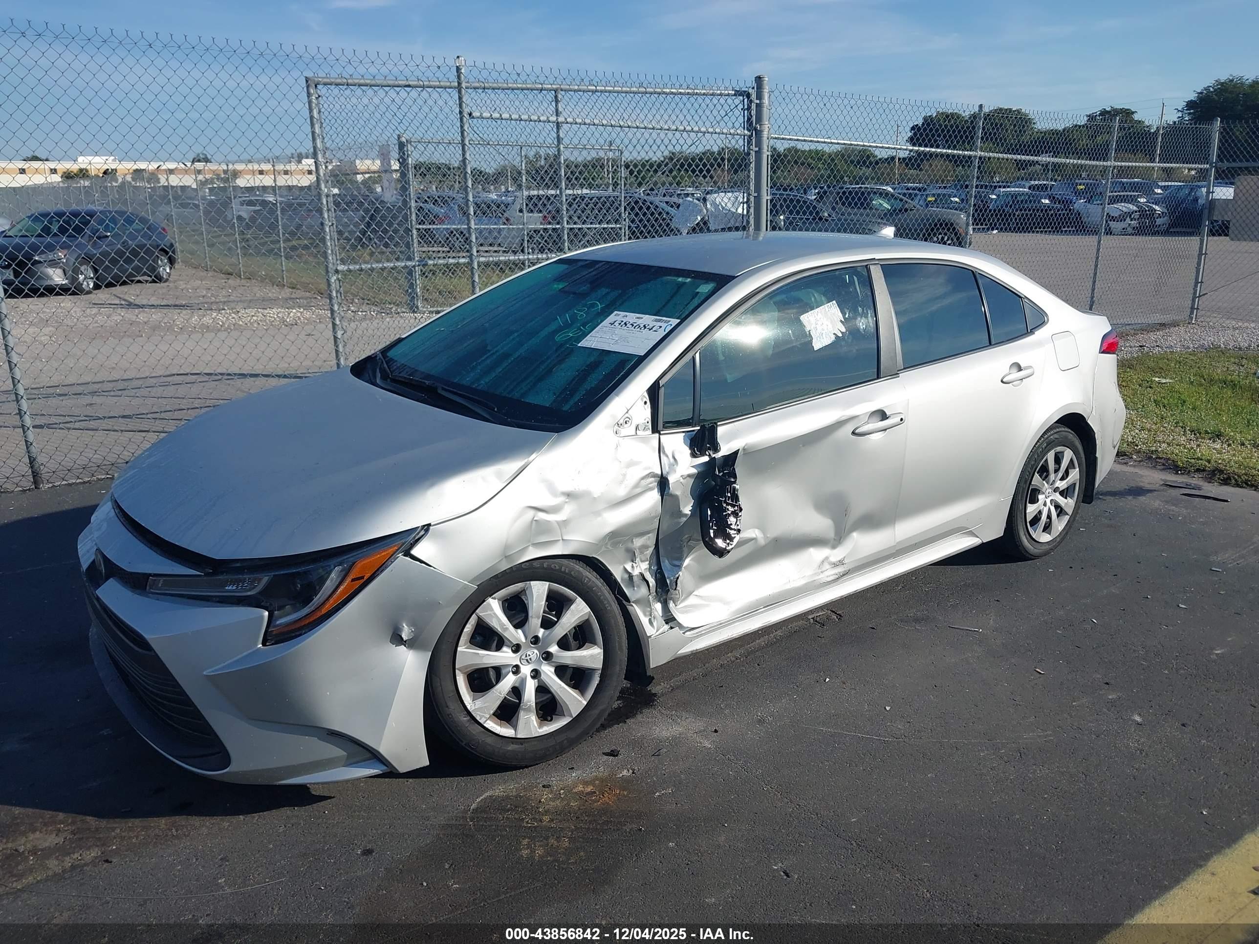 TOYOTA COROLLA image 2