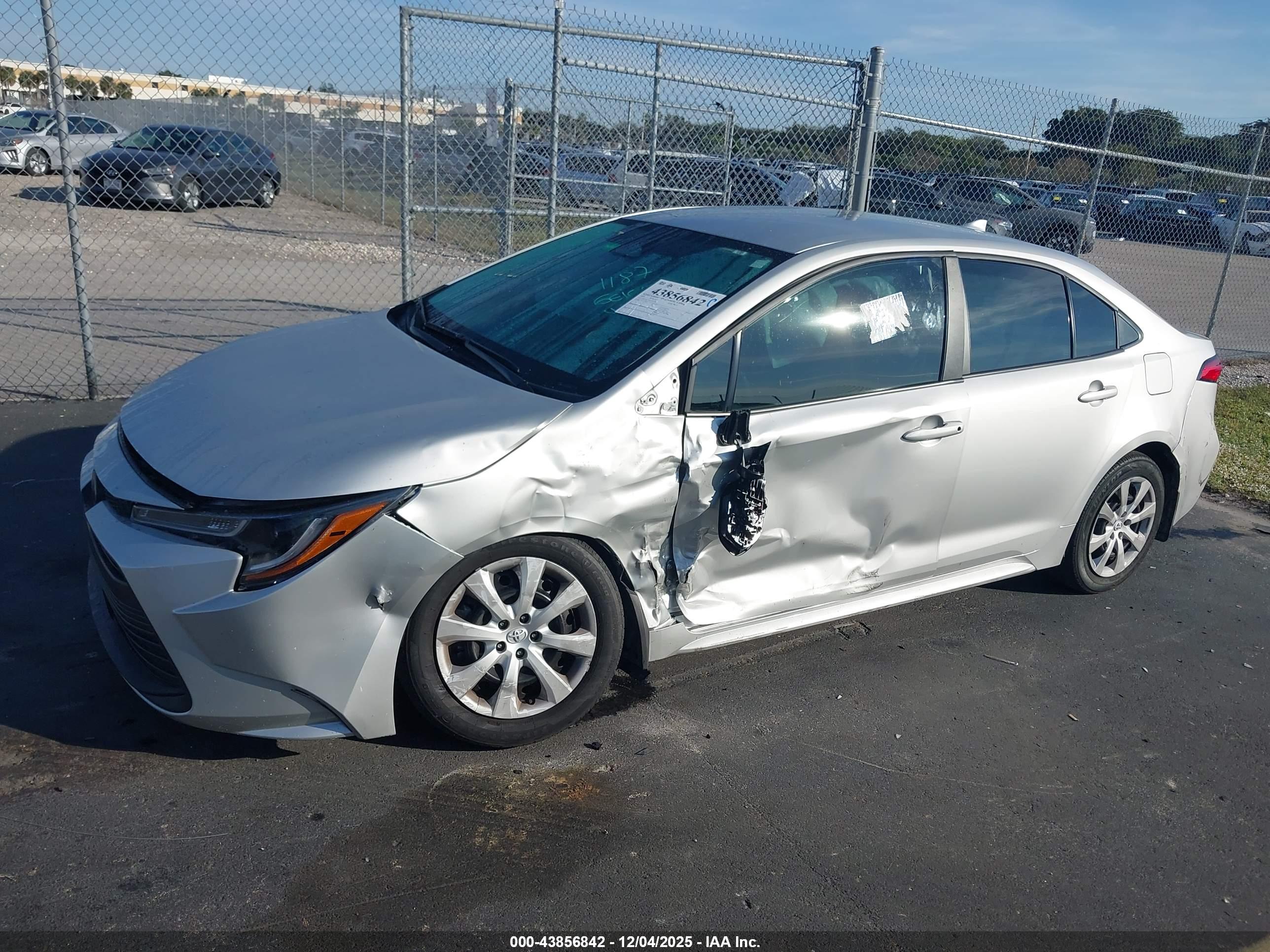 TOYOTA COROLLA image 6