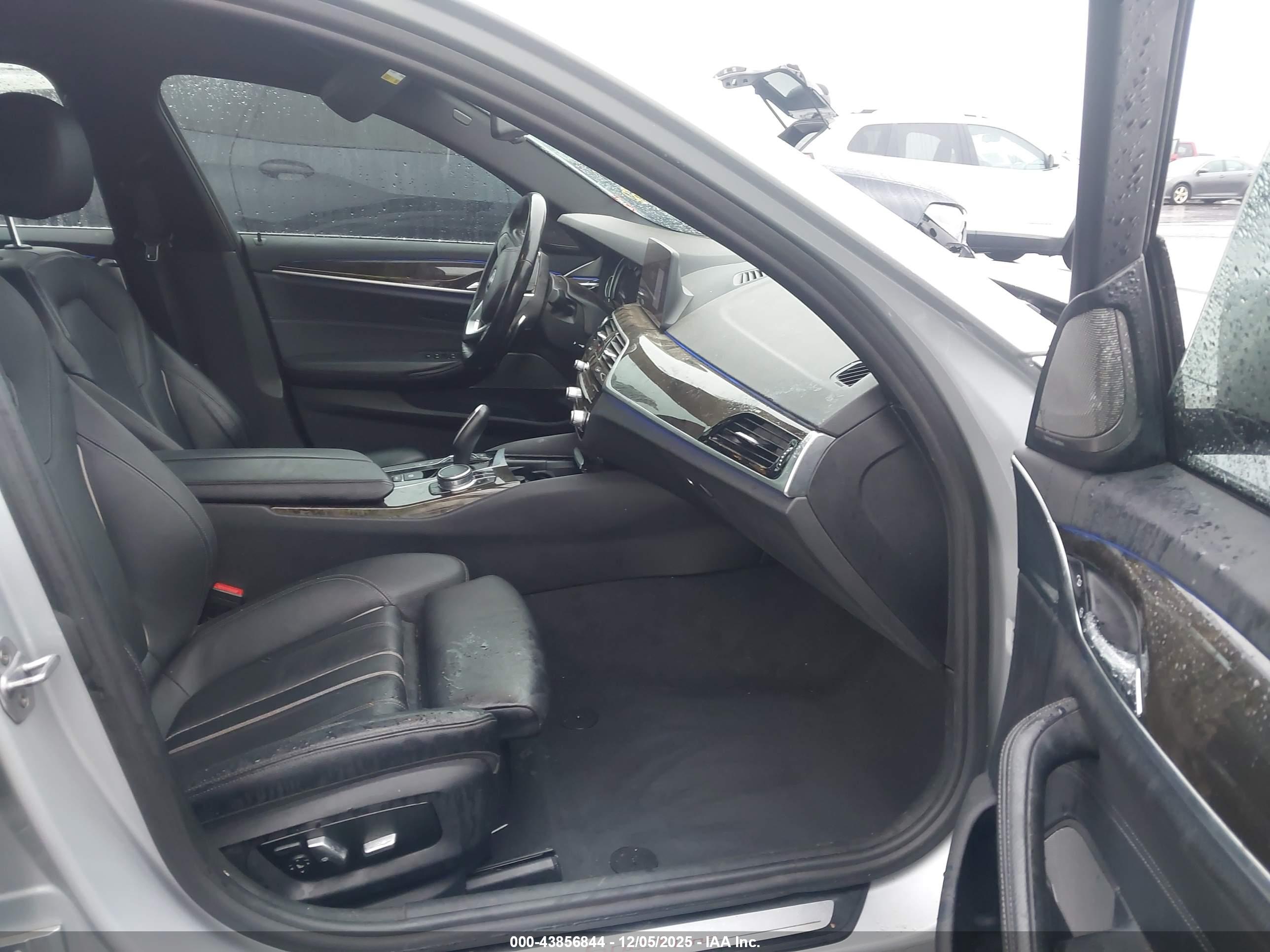BMW 530I image 5