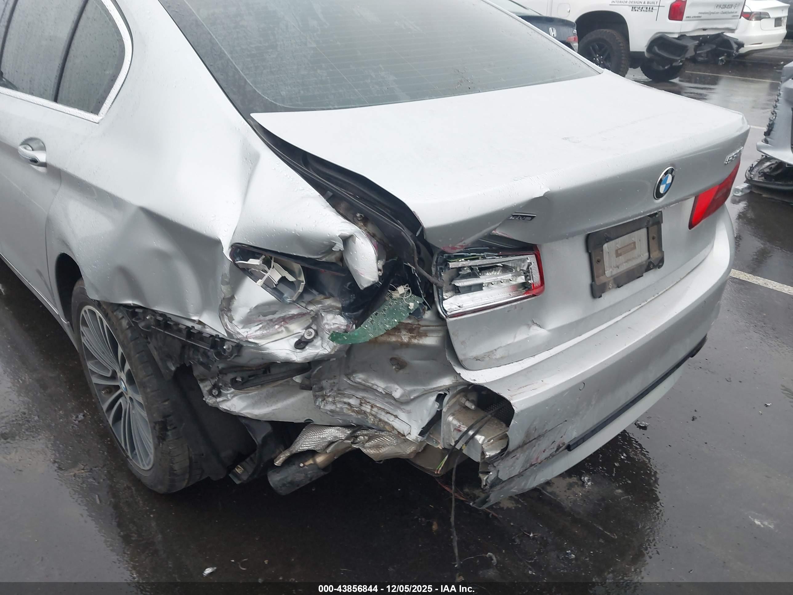 BMW 530I image 6