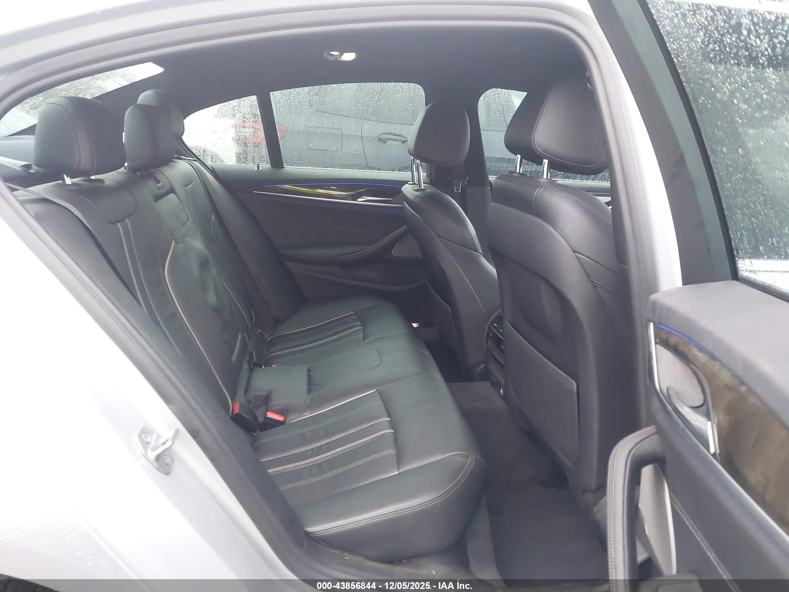 BMW 530I image 8