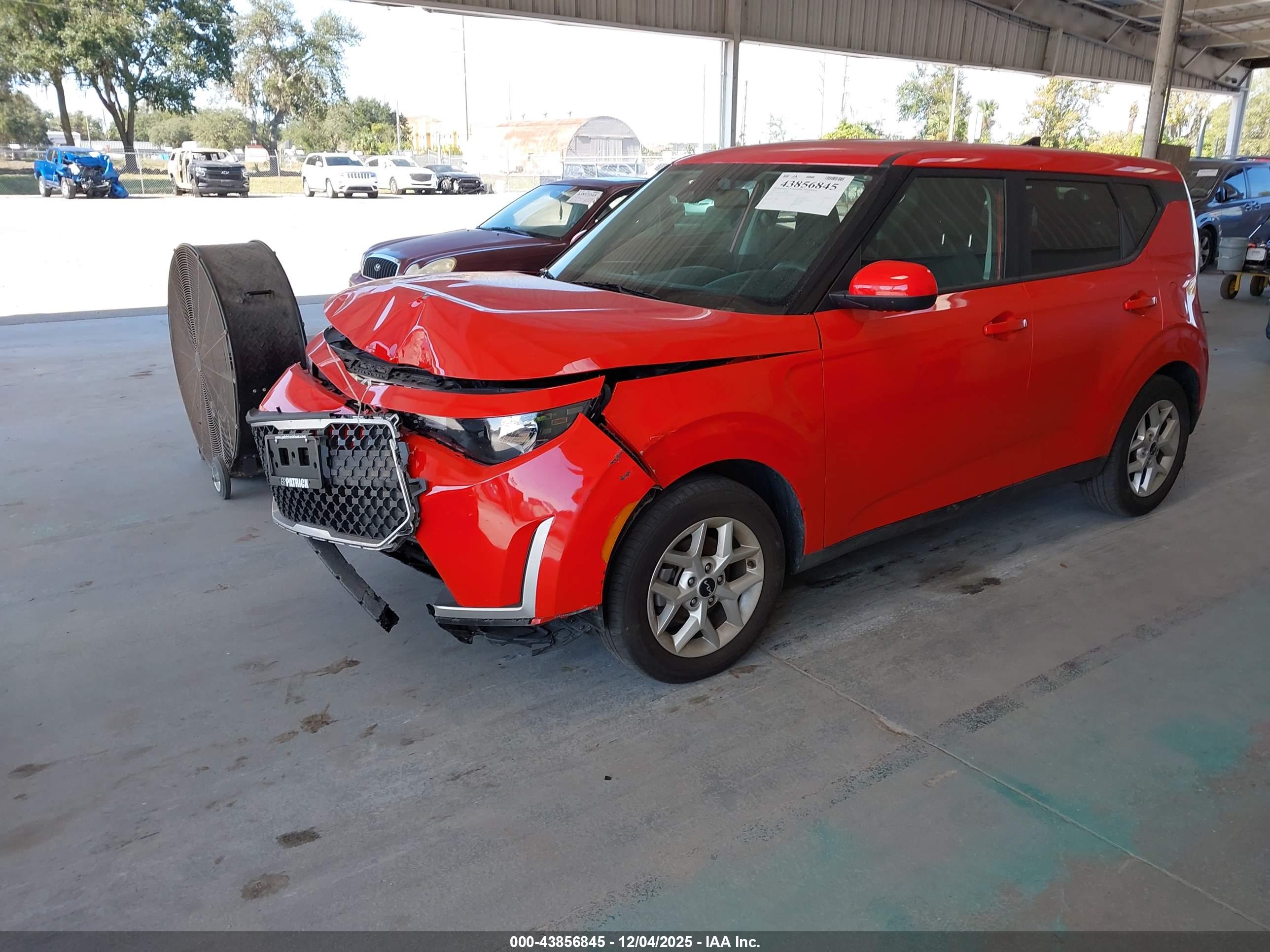 KIA SOUL image 2